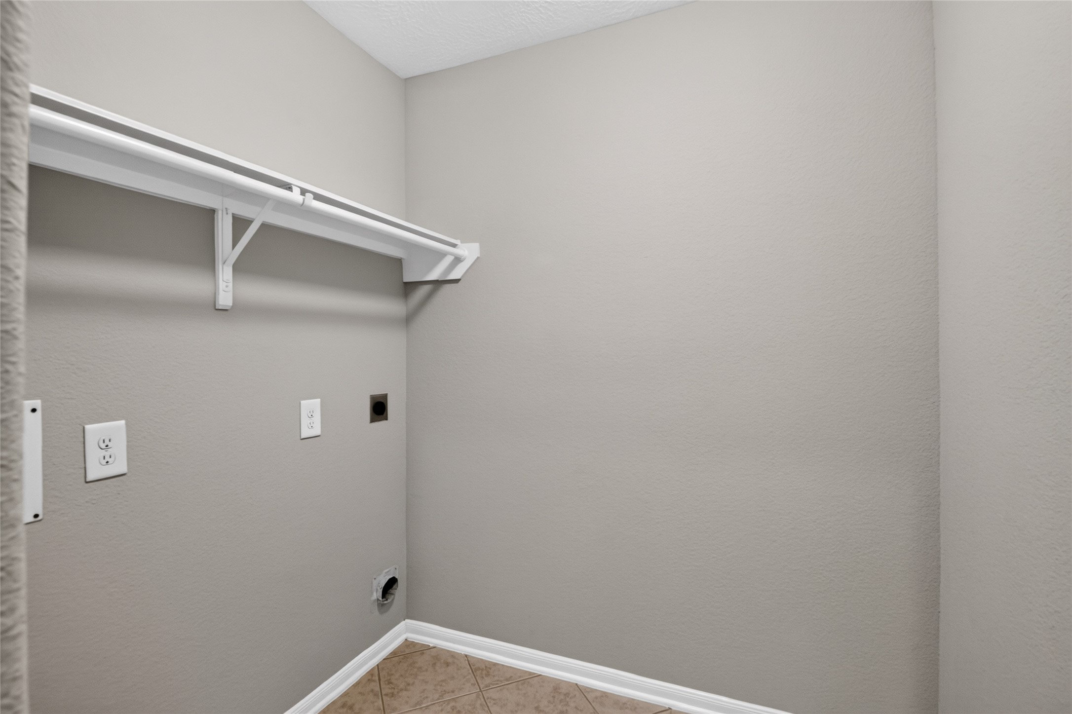 15806 Copper Oak Lane Property Photo 31
