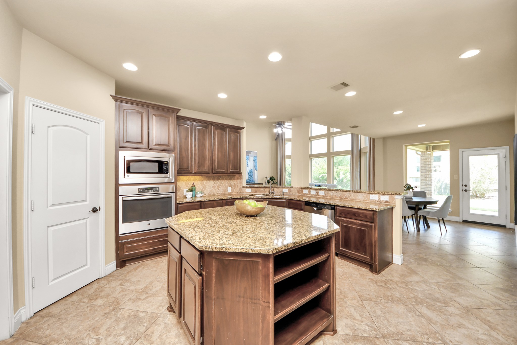 13617 Fountain Mist Drive Property Photo 17