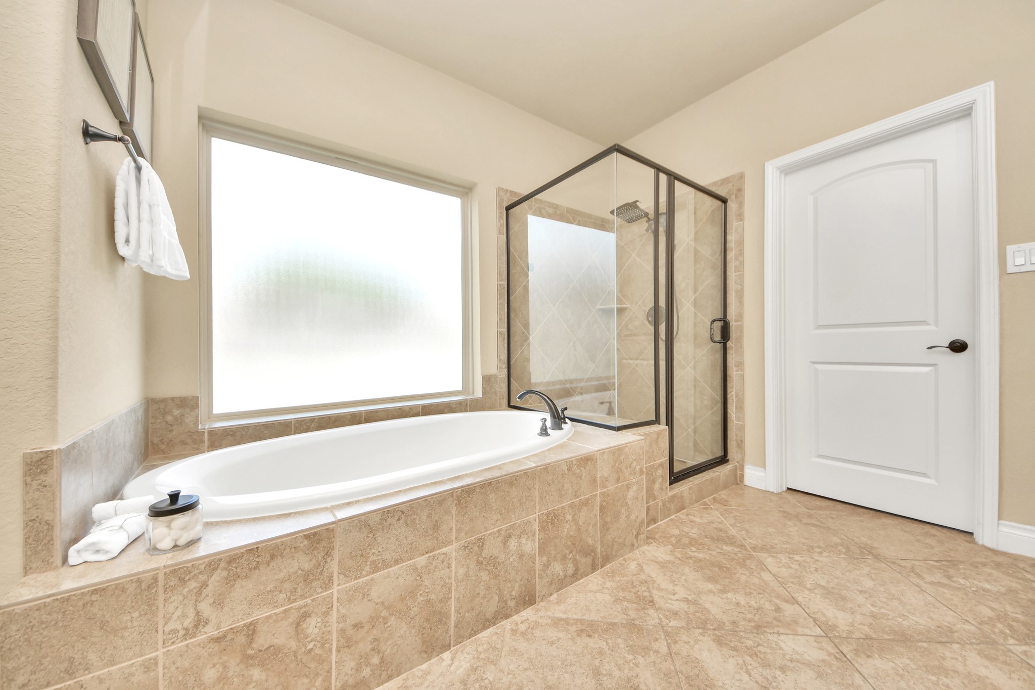 13617 Fountain Mist Drive Property Photo 26