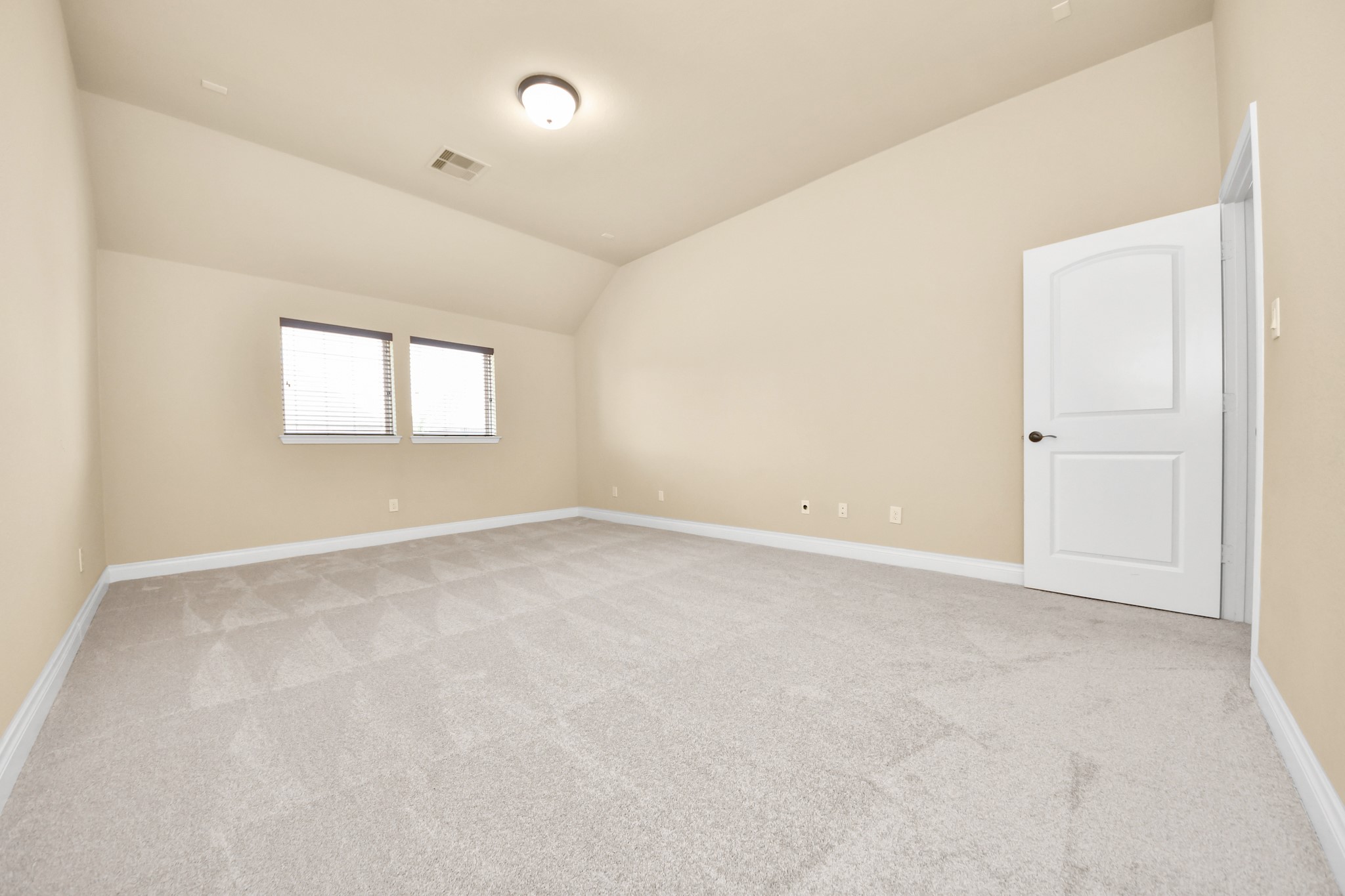13617 Fountain Mist Drive Property Photo 37