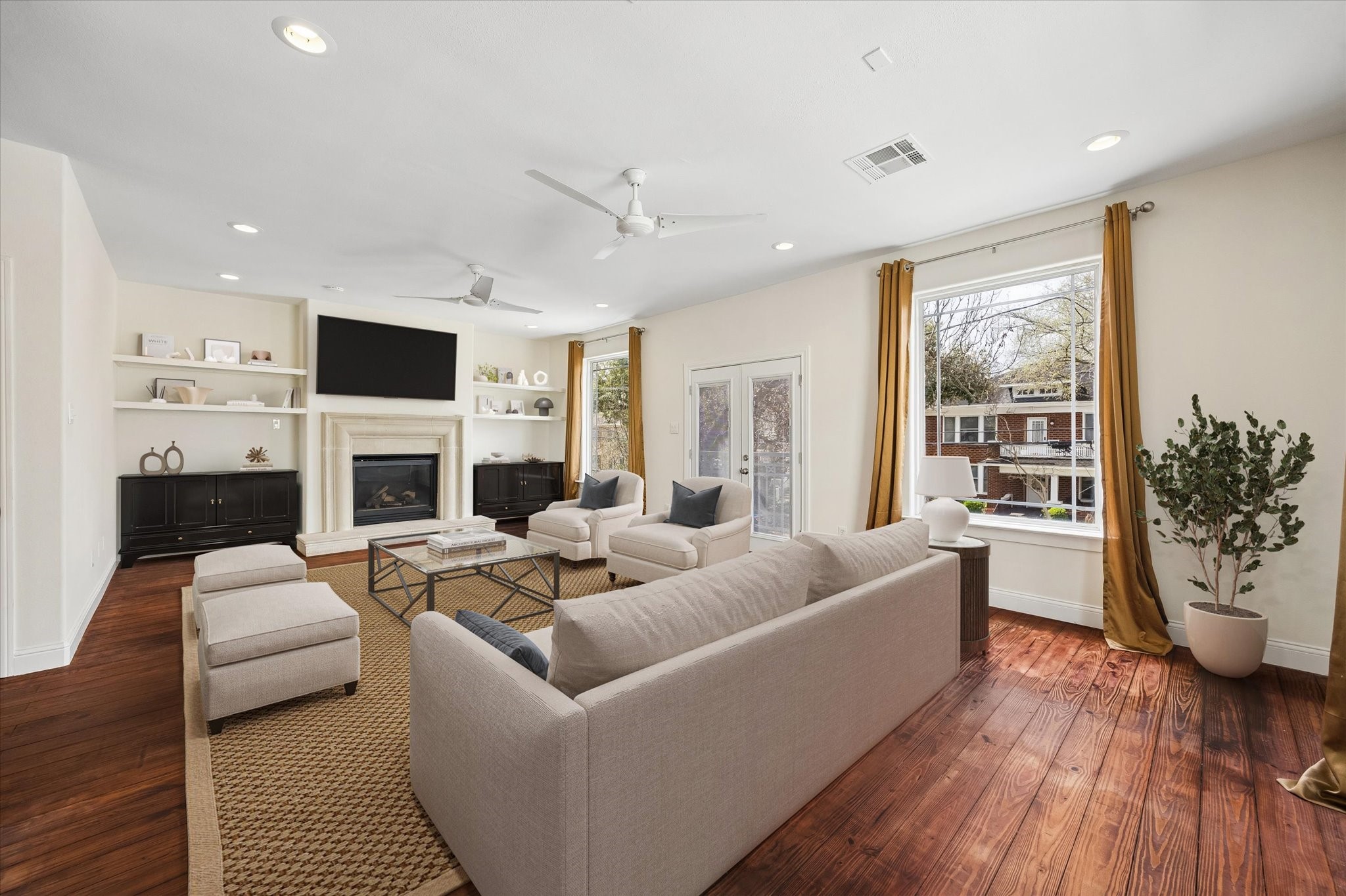 4011 Garrott Street Property Photo 5