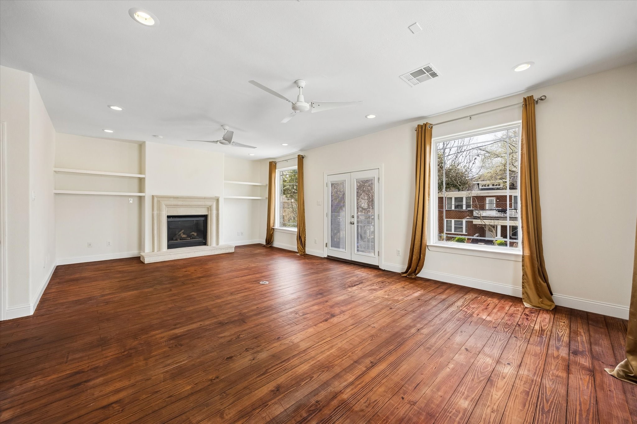 4011 Garrott Street Property Photo 6