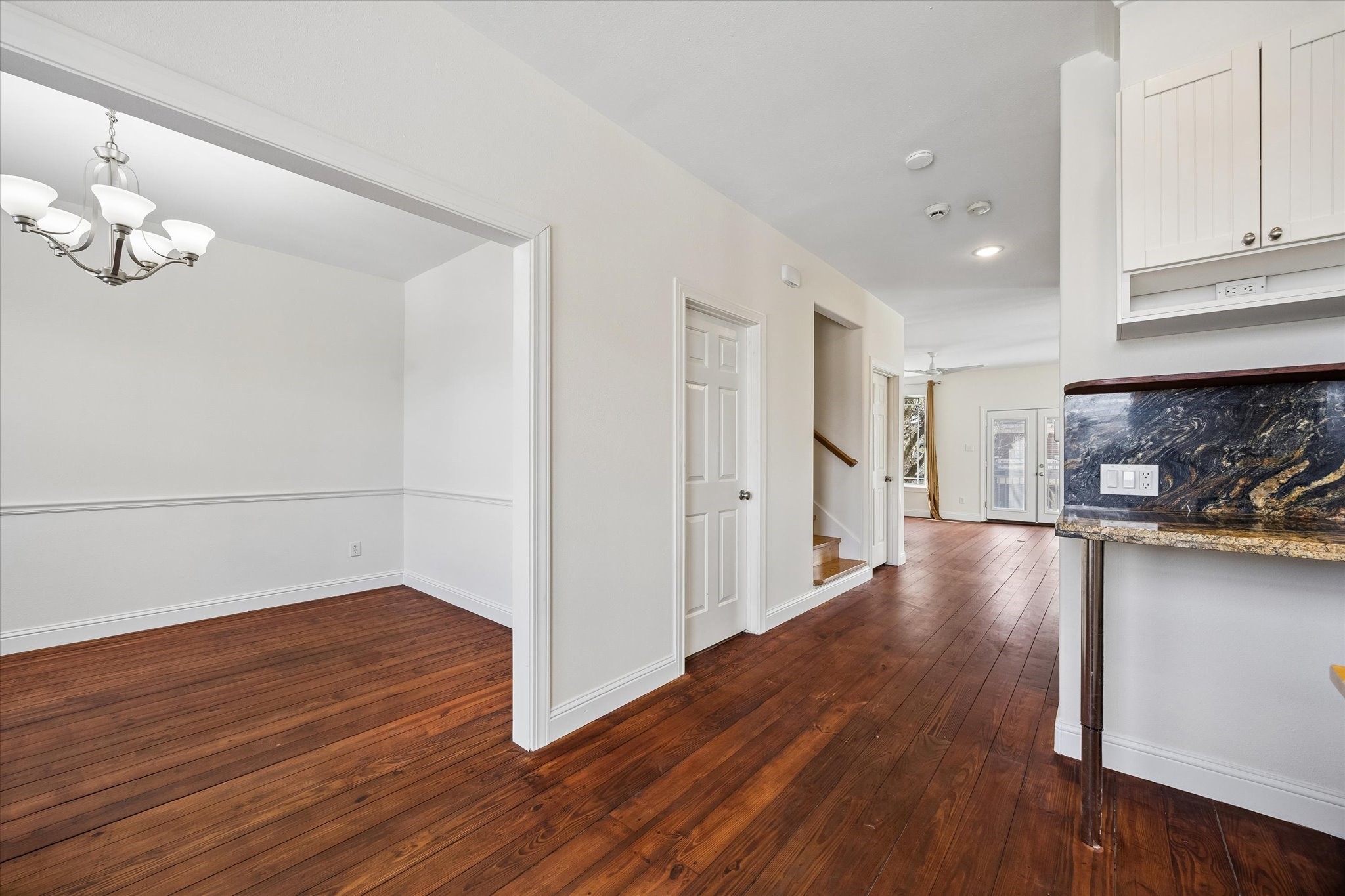 4011 Garrott Street Property Photo 10