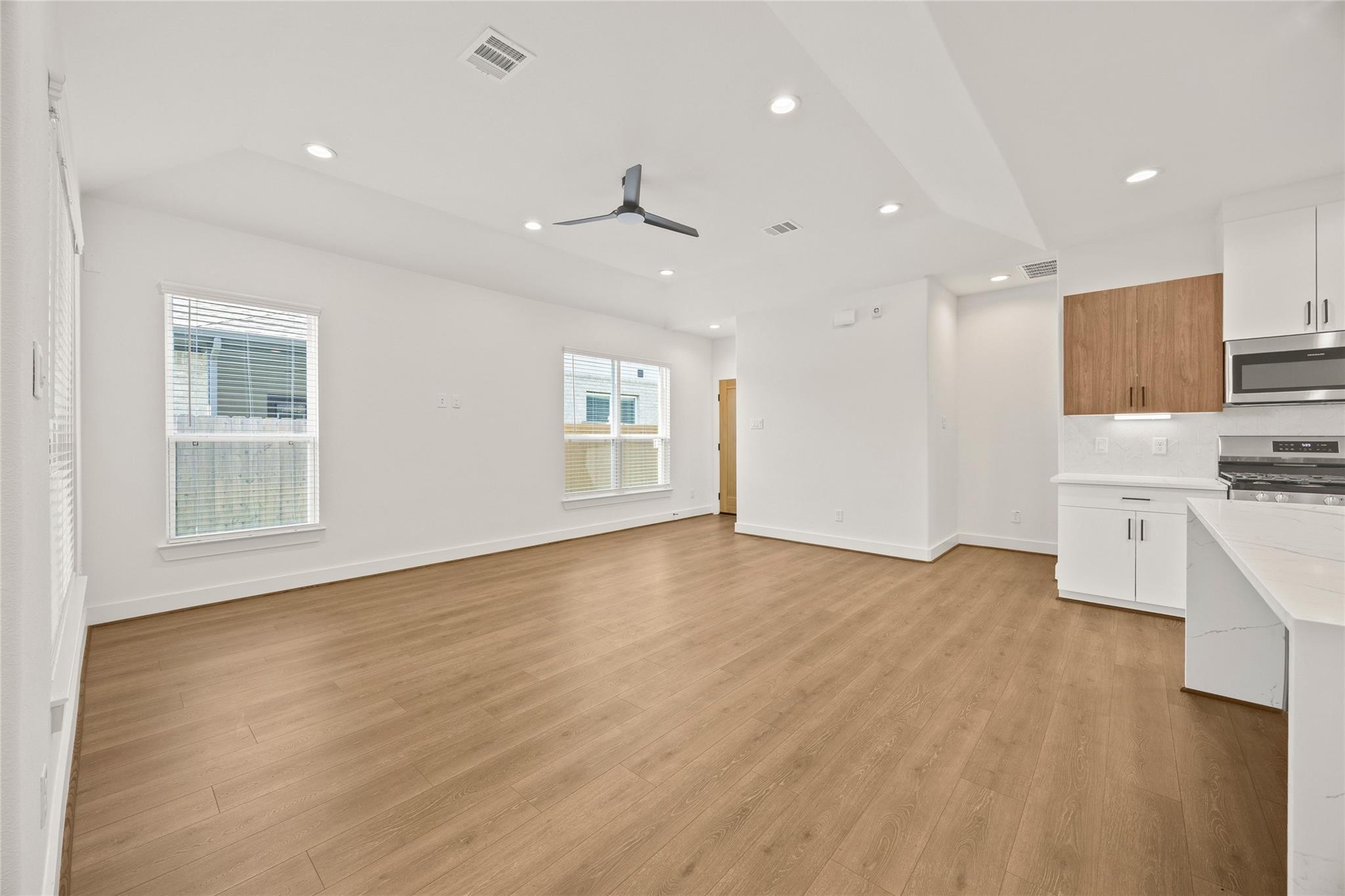 2619 Seaglass View Drive Property Photo 6