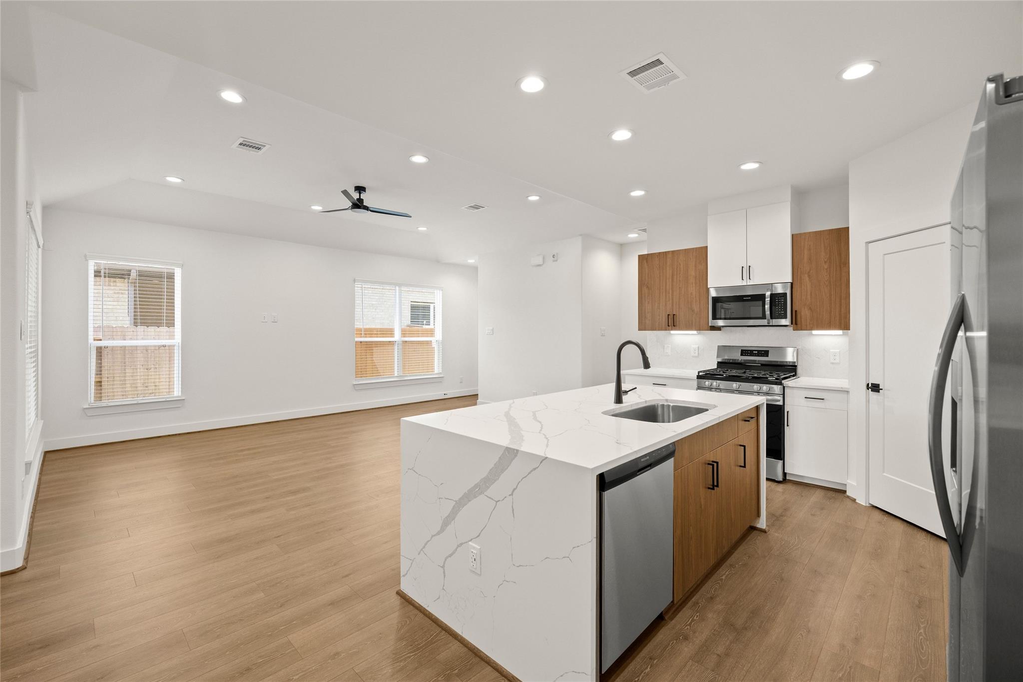 2619 Seaglass View Drive Property Photo 9