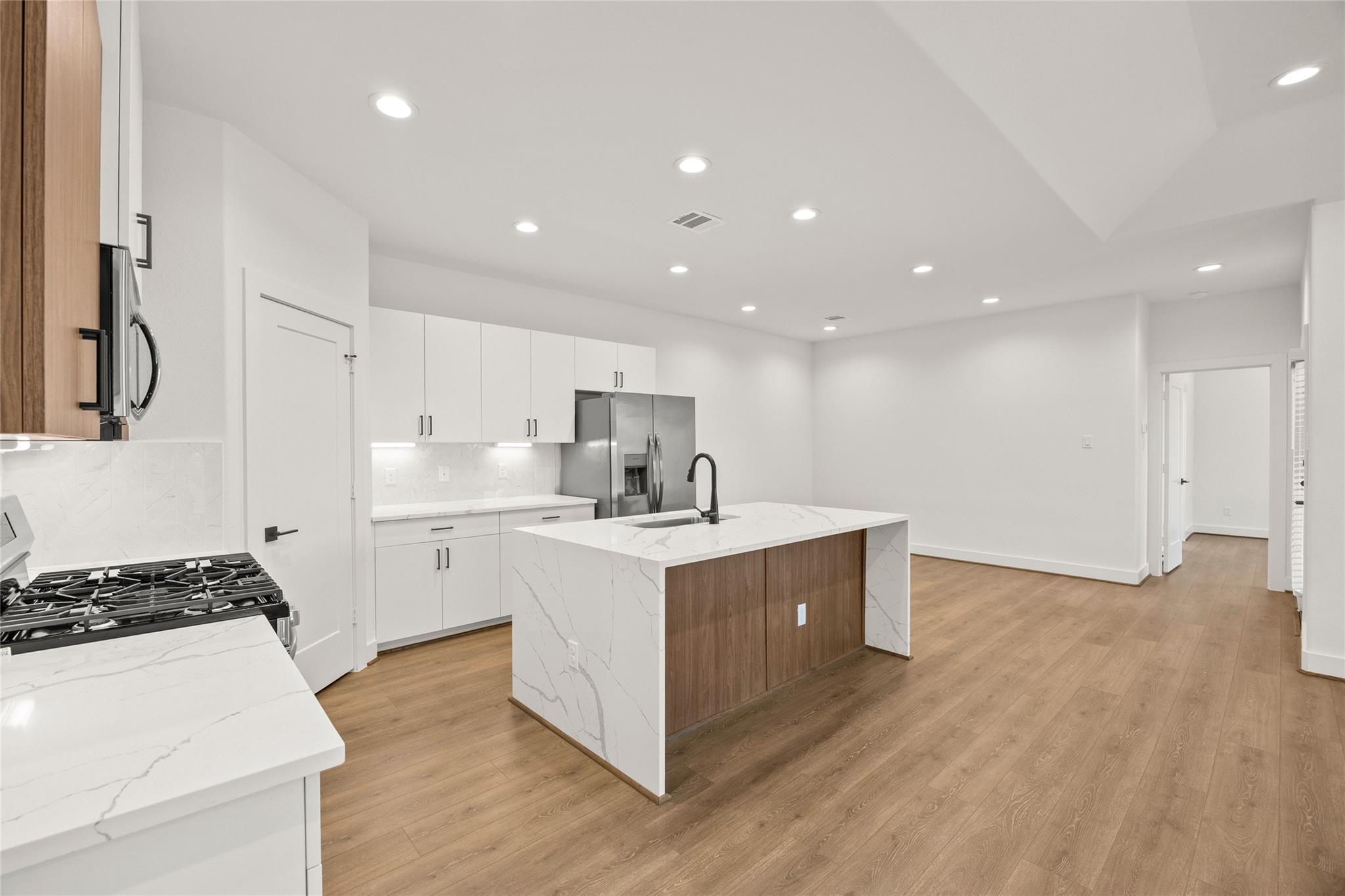 2619 Seaglass View Drive Property Photo 10
