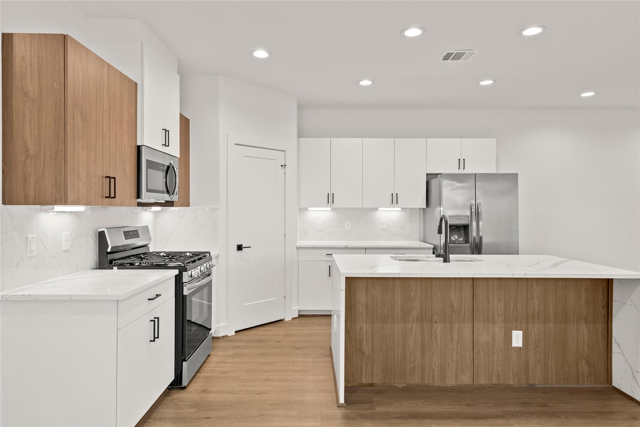 2619 Seaglass View Drive Property Photo 11