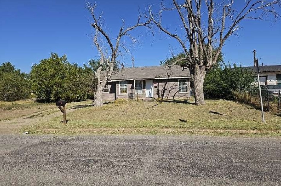 1129 Huff Road Property Photo 1