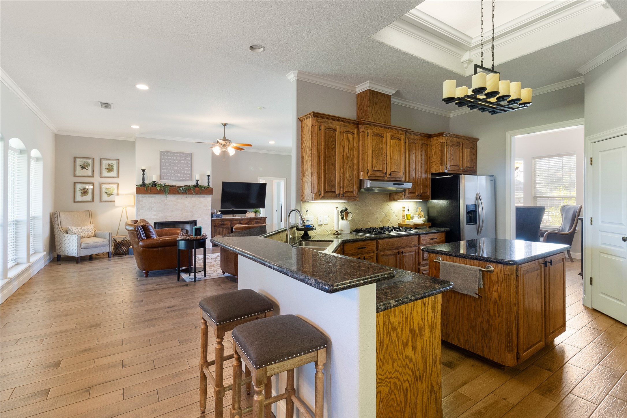 307 Williamsburg Avenue Property Photo 4