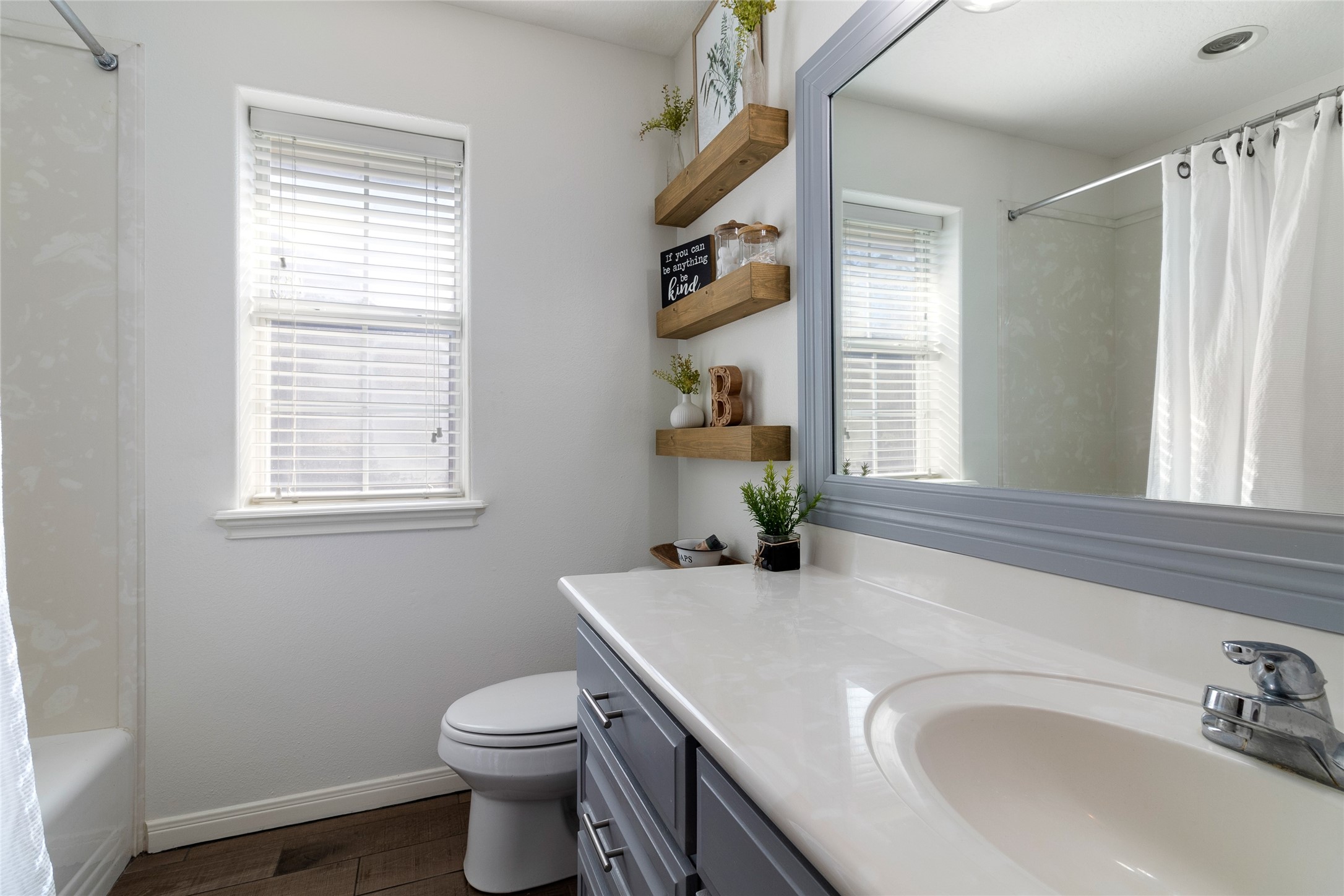 307 Williamsburg Avenue Property Photo 12