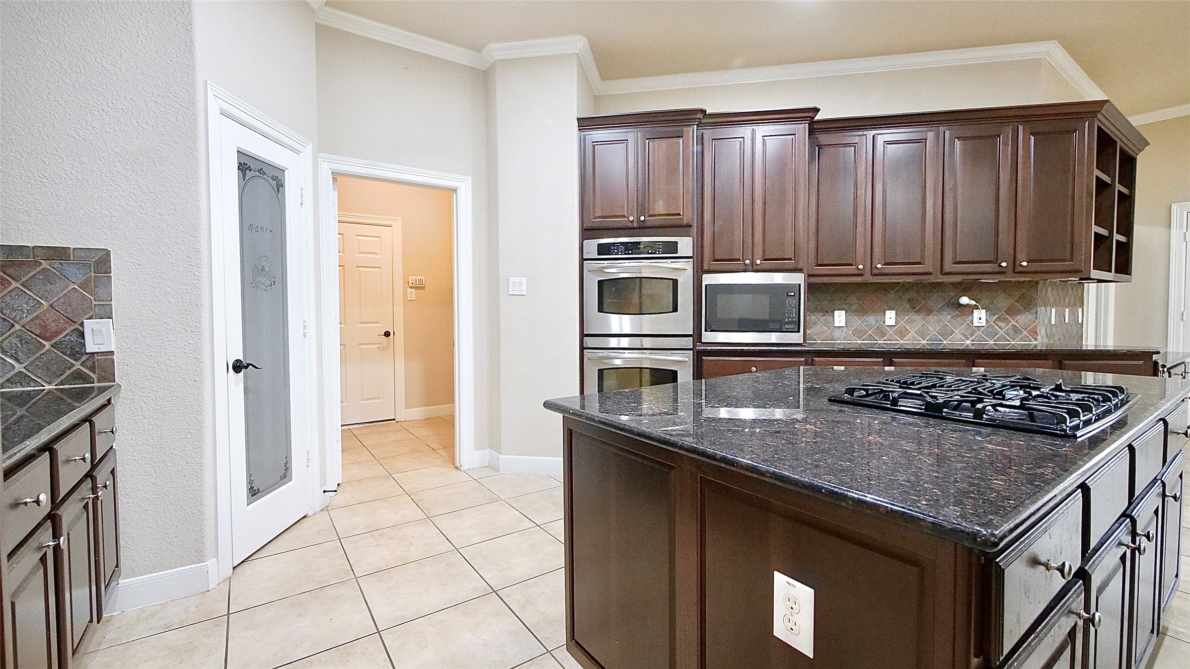8303 Crescent Knolls Dr Drive Property Photo 18