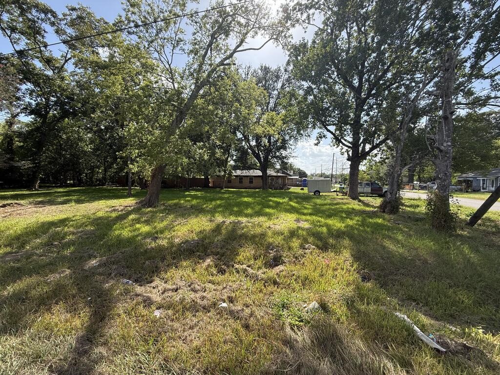 2015 Toledo Street Property Photo 7