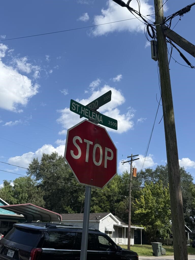 2015 Toledo Street Property Photo 9