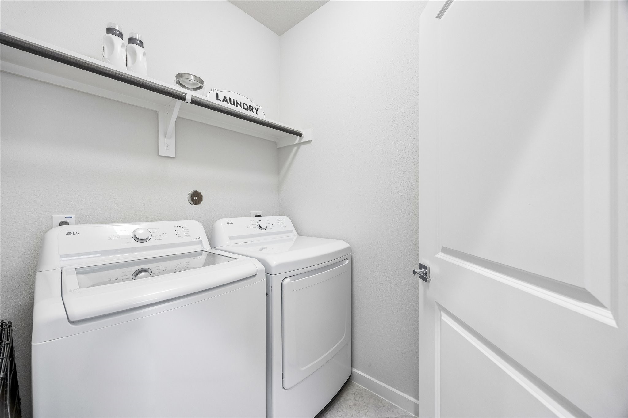 23601 Zinfandel Drive Property Photo 17