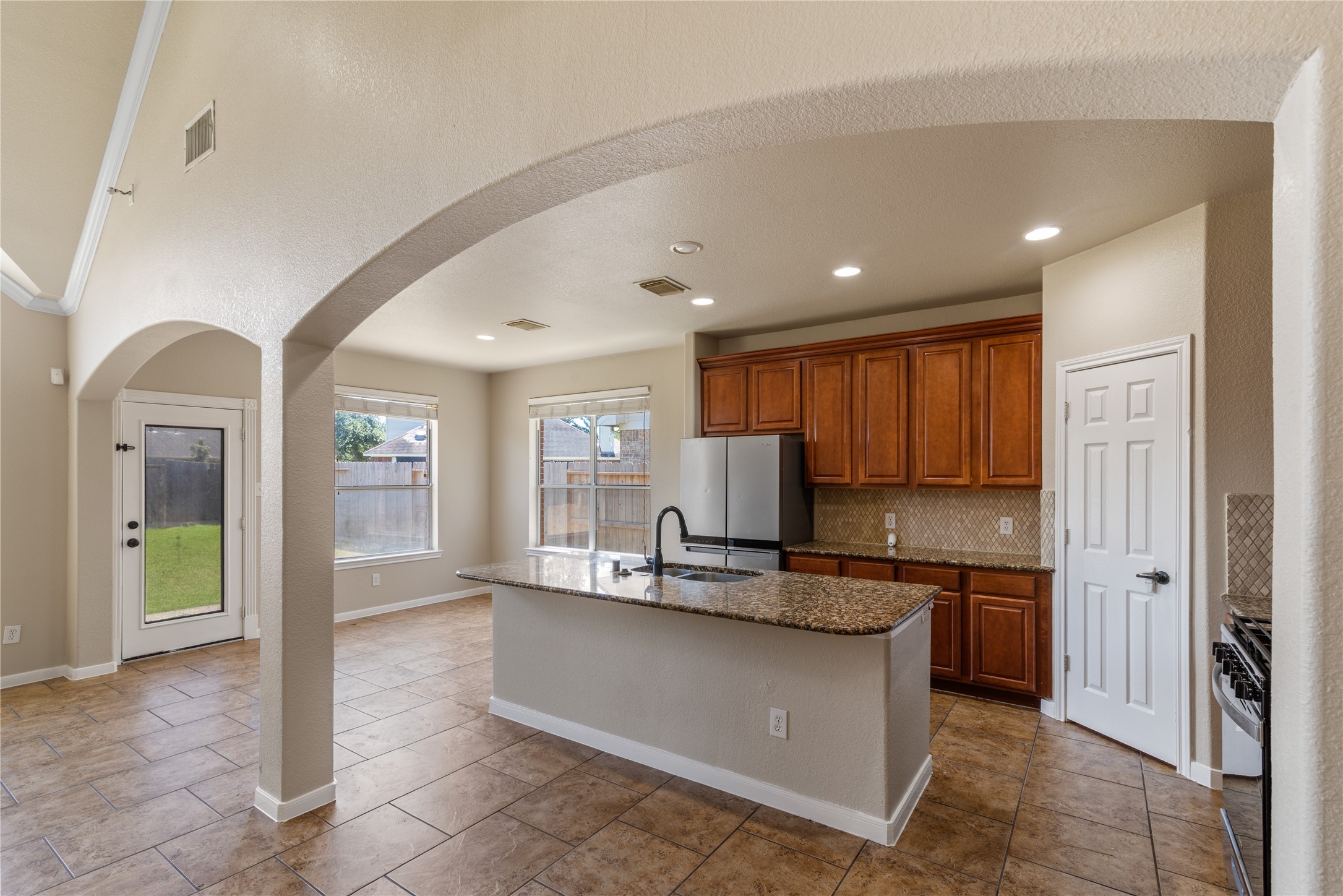 24822 Dutton Point Drive Property Photo 3