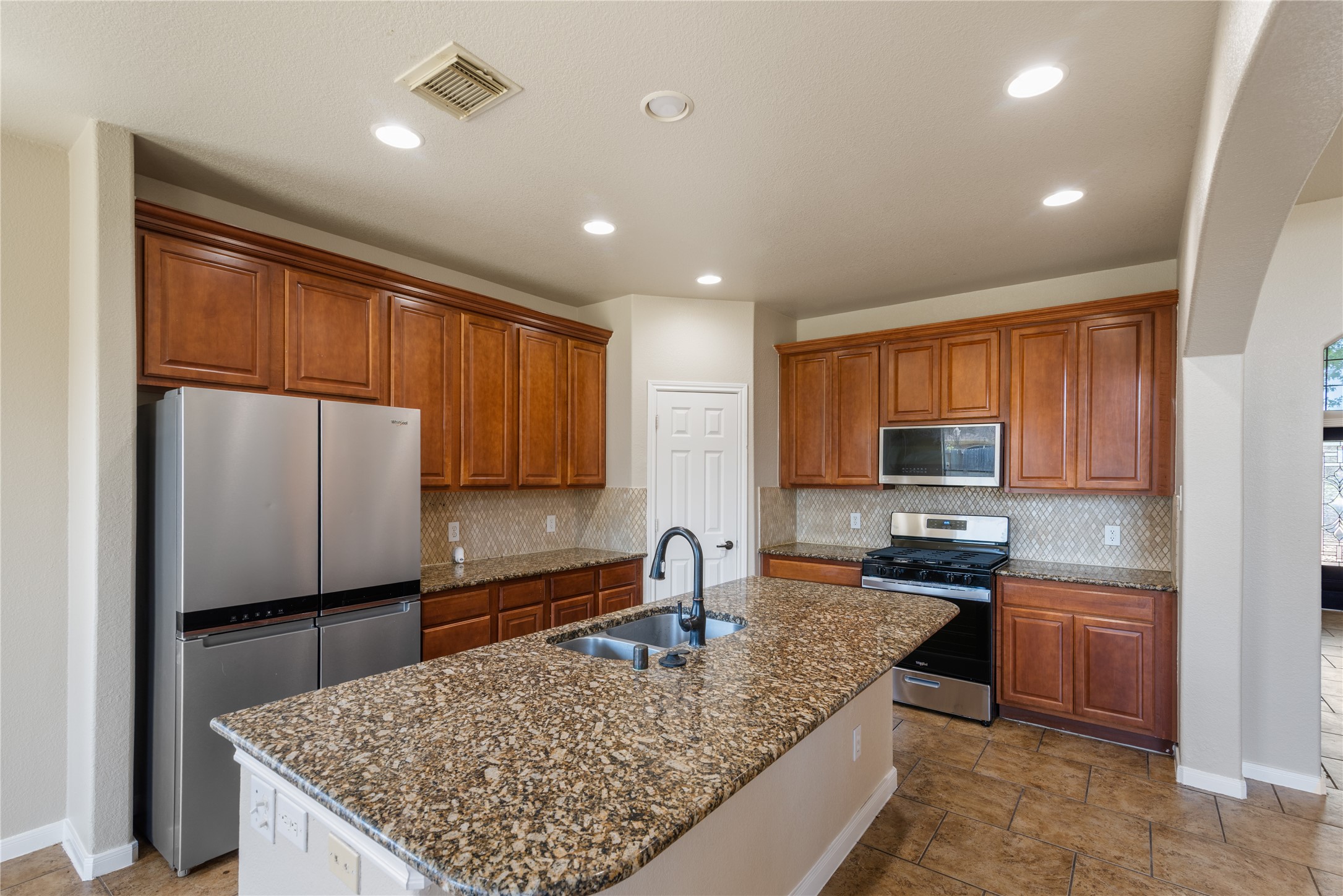 24822 Dutton Point Drive Property Photo 4