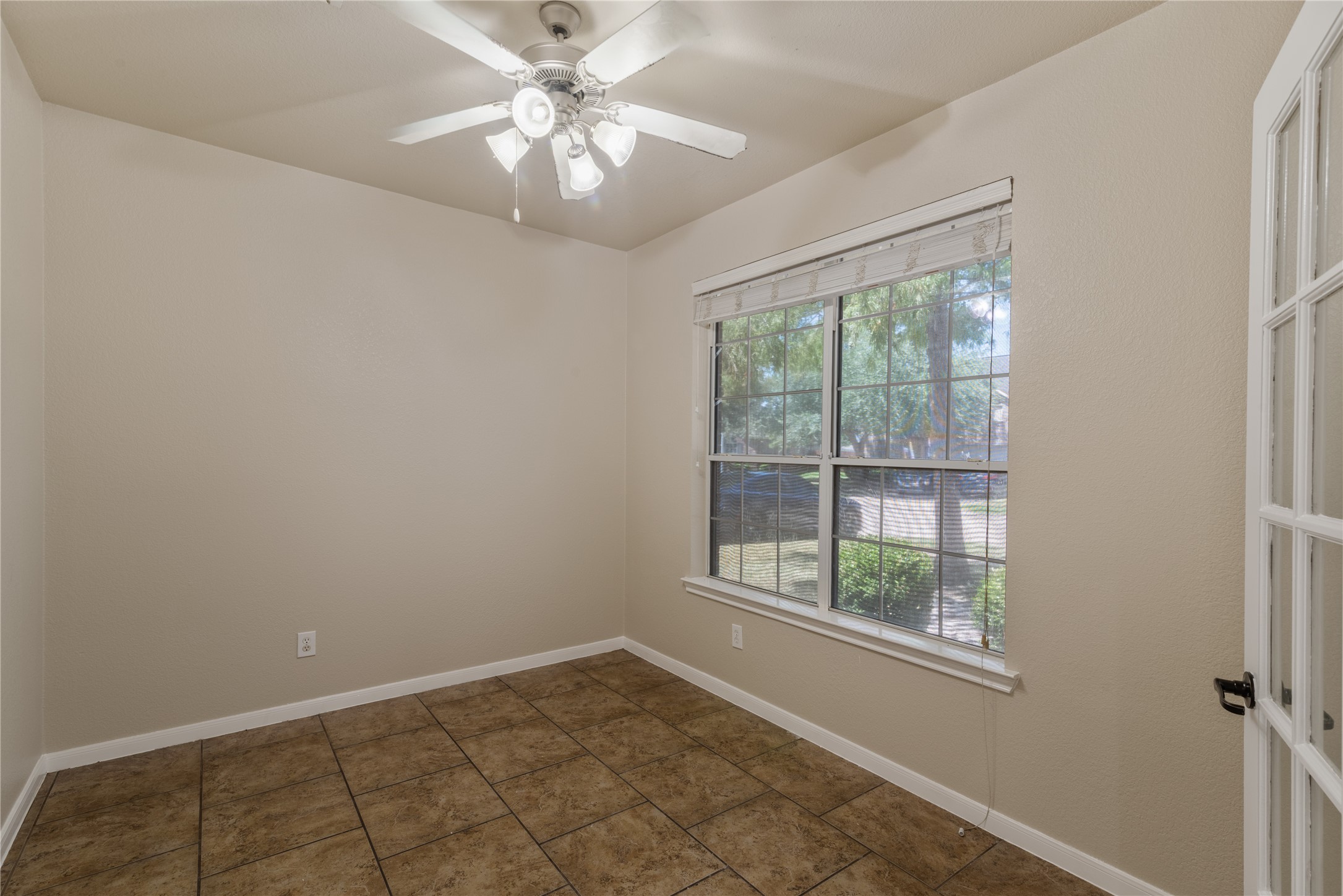 24822 Dutton Point Drive Property Photo 7
