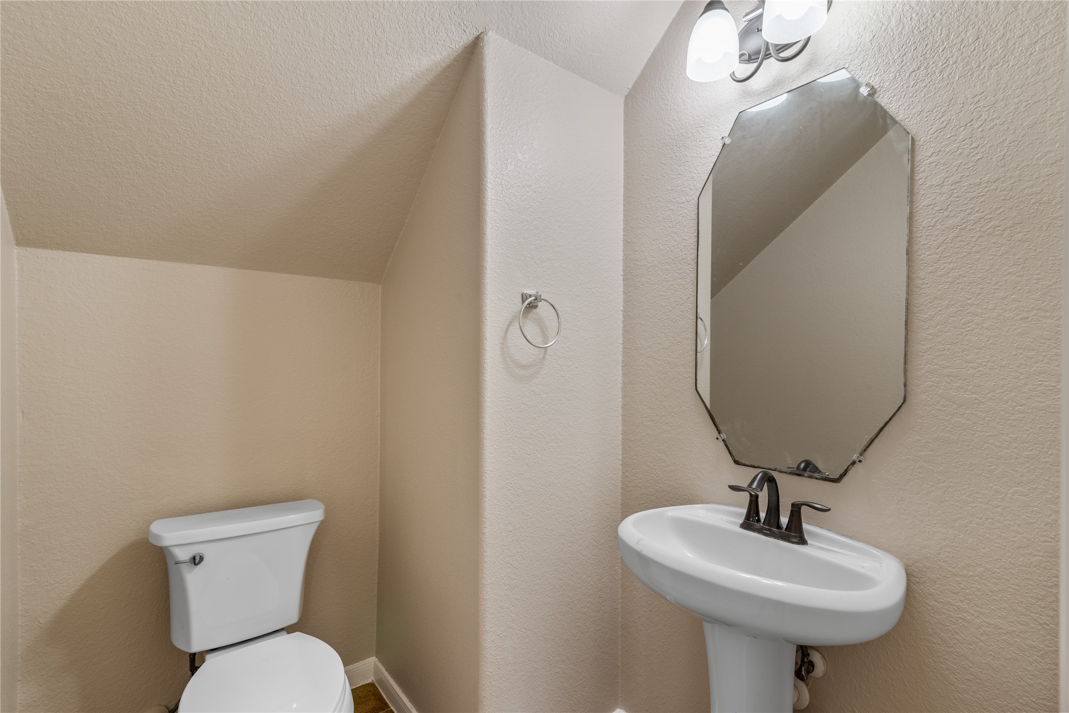 24822 Dutton Point Drive Property Photo 10