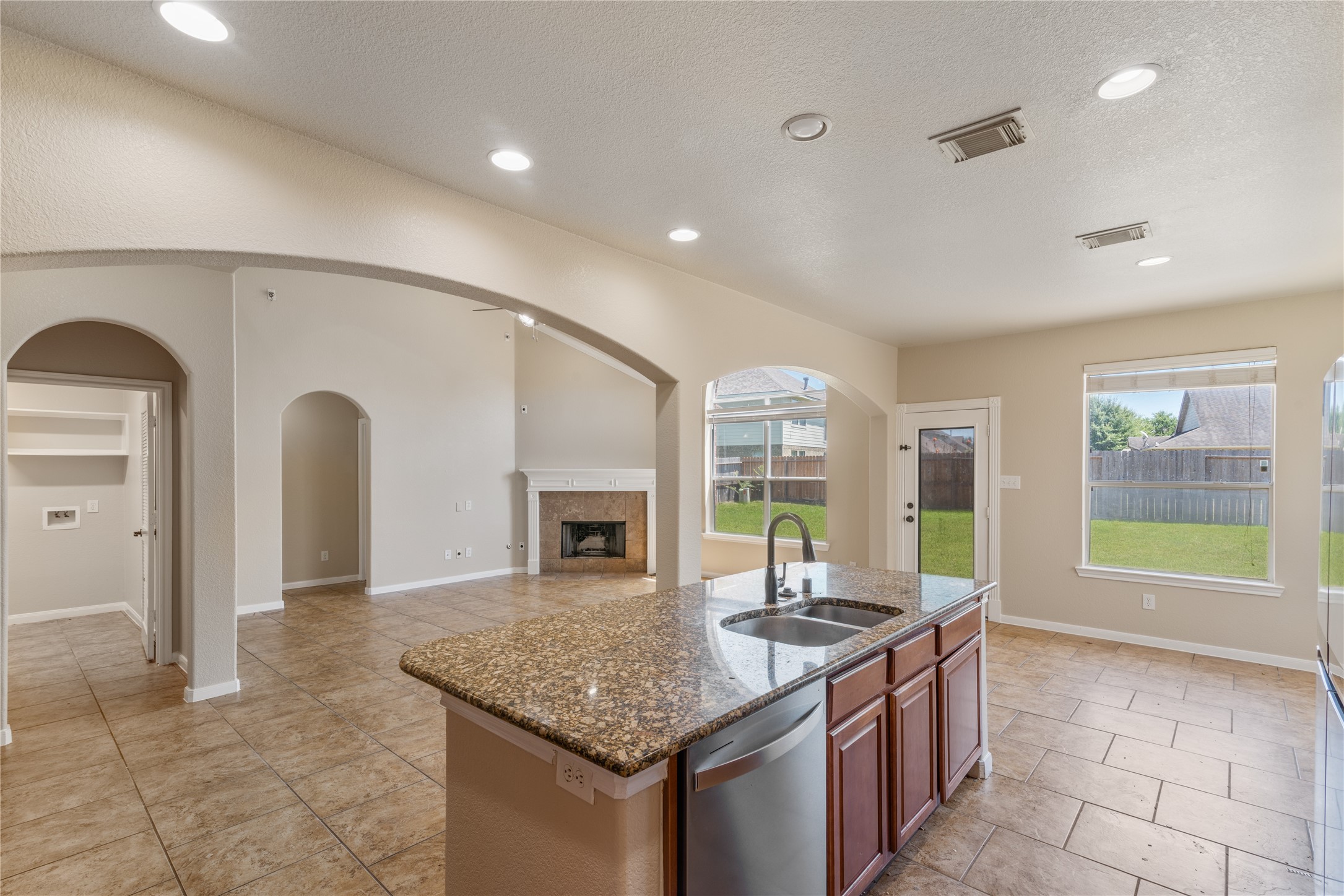 24822 Dutton Point Drive Property Photo 14