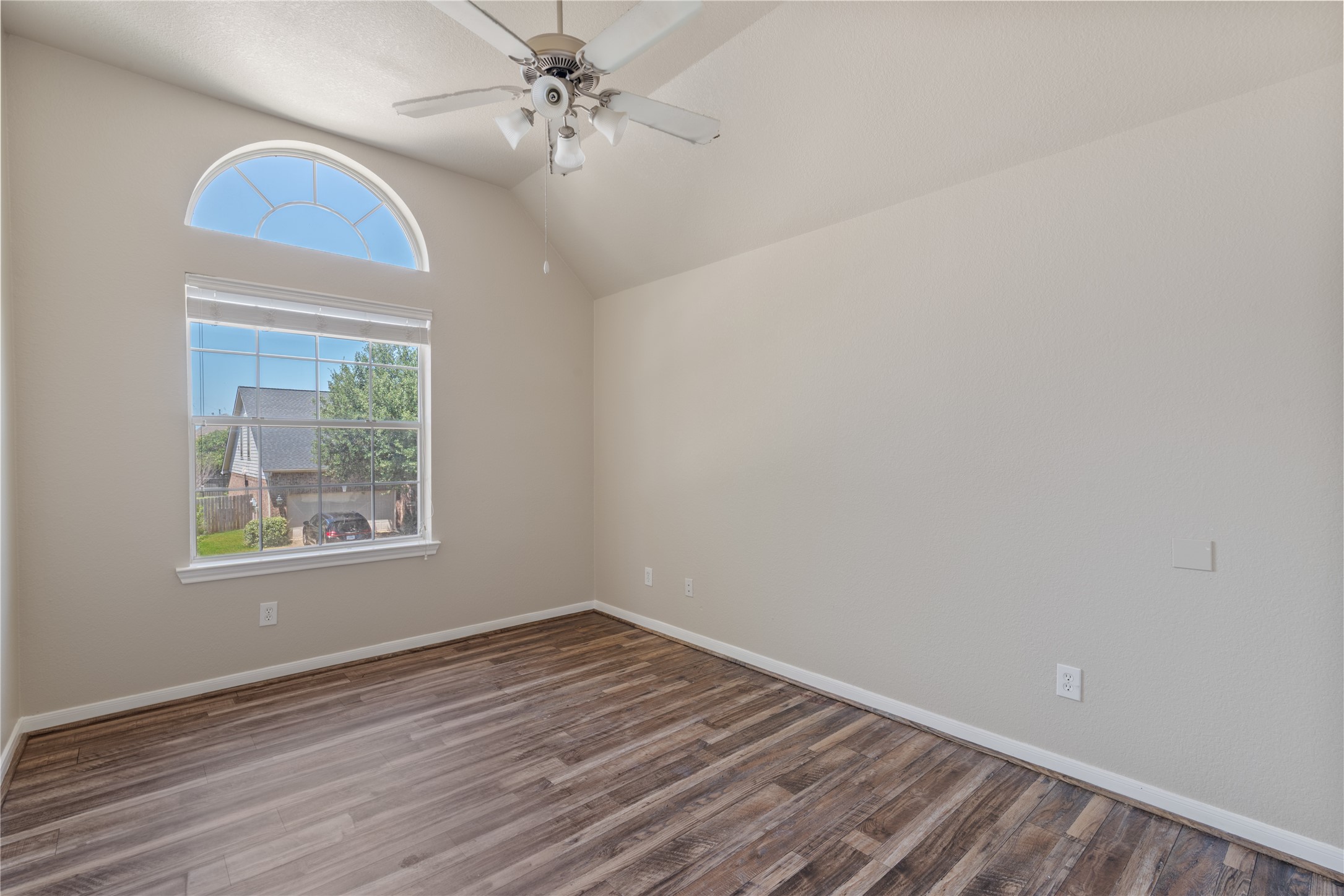 24822 Dutton Point Drive Property Photo 34