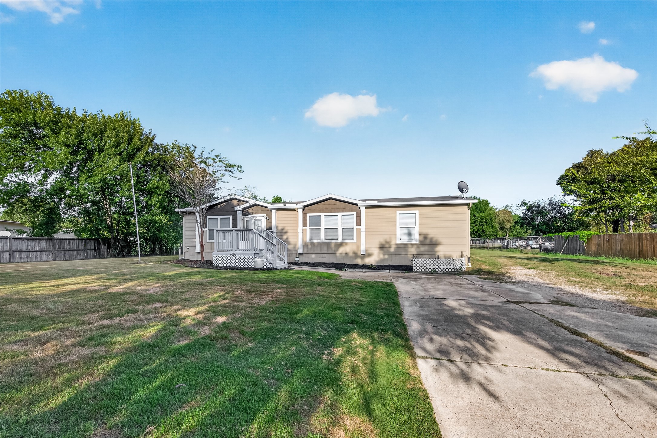 6023 Cheryl Lane Property Photo 4