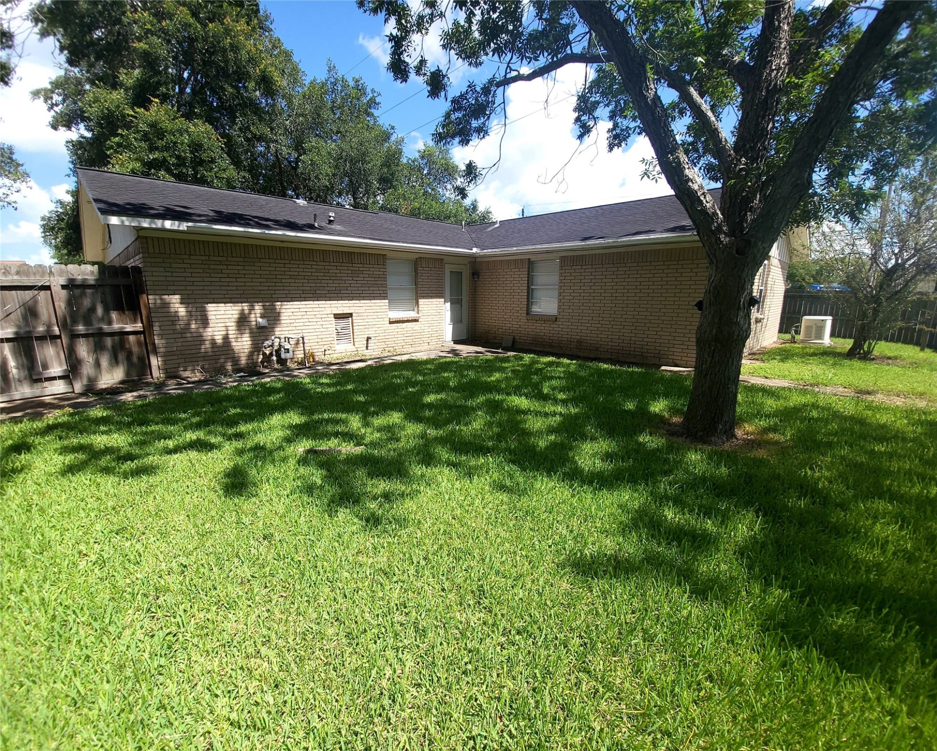 4601 Evergreen Street Property Photo 13