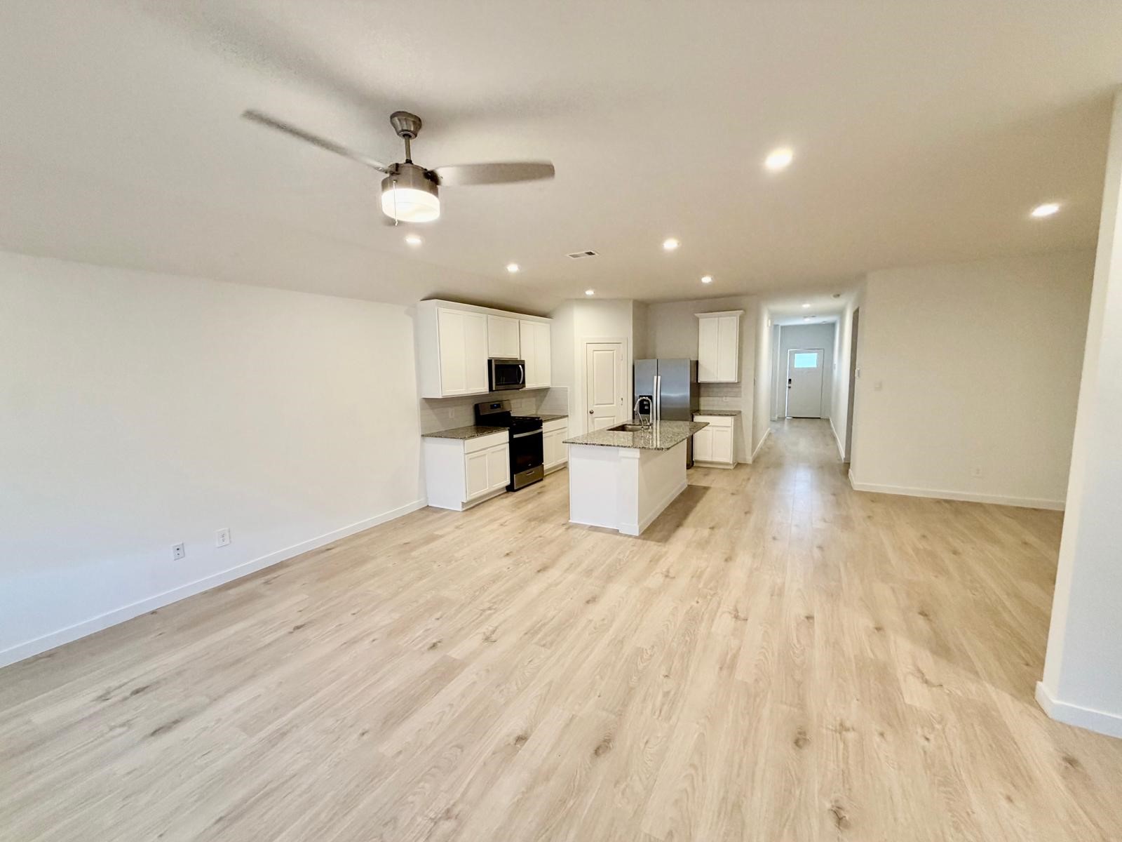 5122 Sunset Oaks Drive Property Photo 6