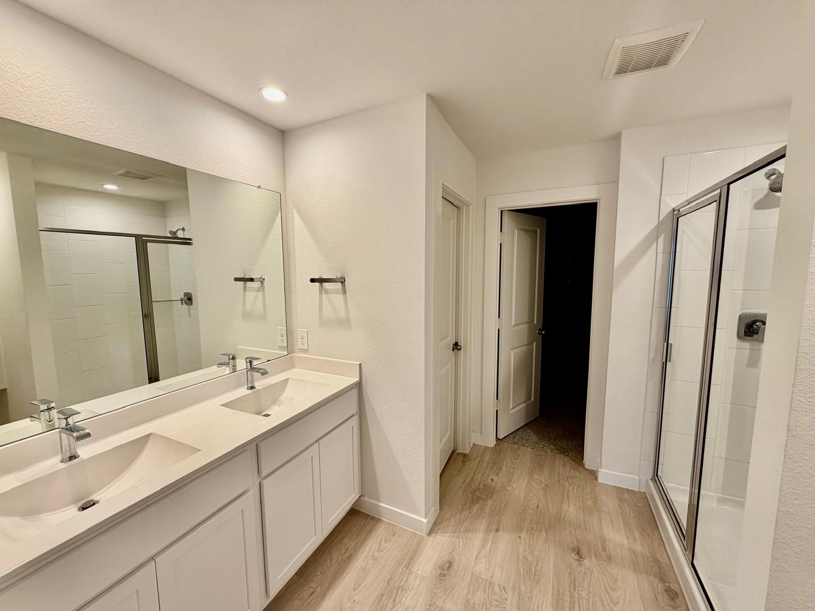 5122 Sunset Oaks Drive Property Photo 11