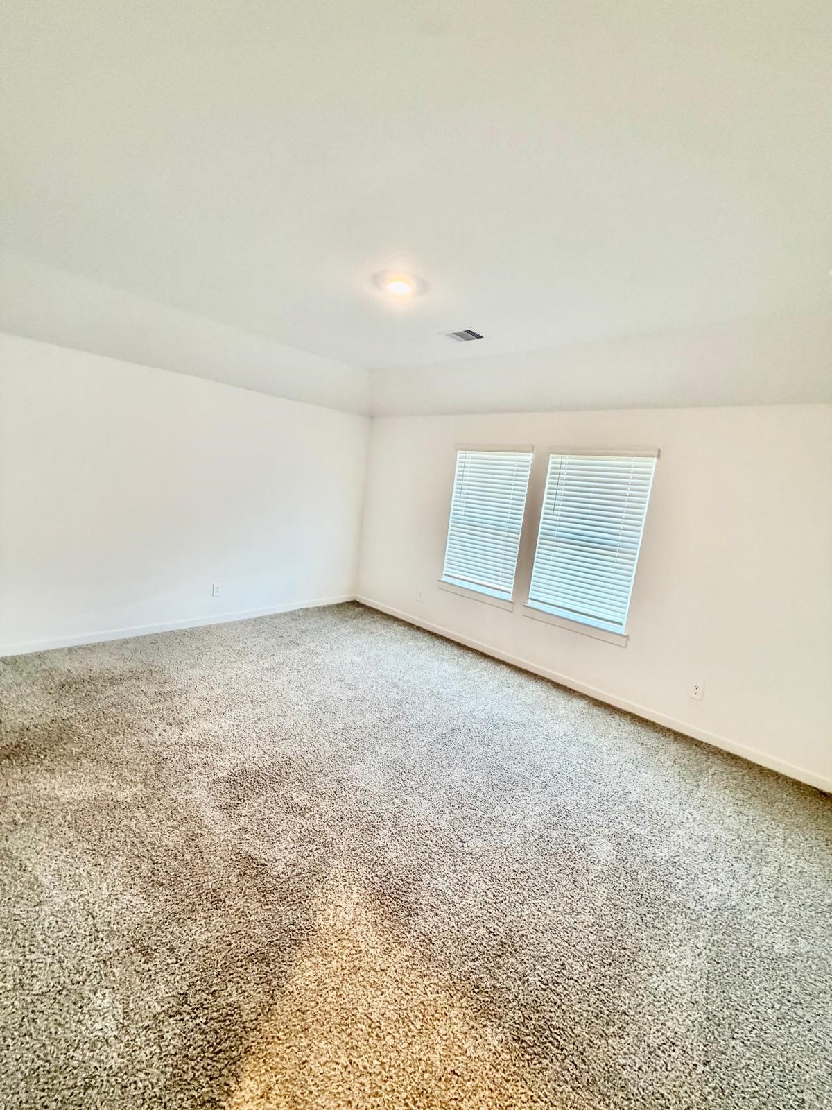 5122 Sunset Oaks Drive Property Photo 17
