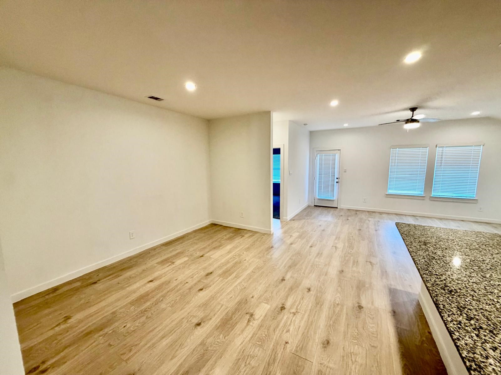 5122 Sunset Oaks Drive Property Photo 18