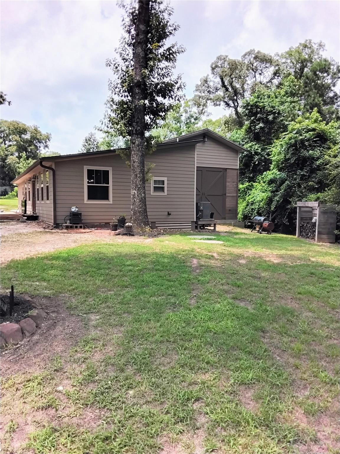 11888 Doty Drive Property Photo 3