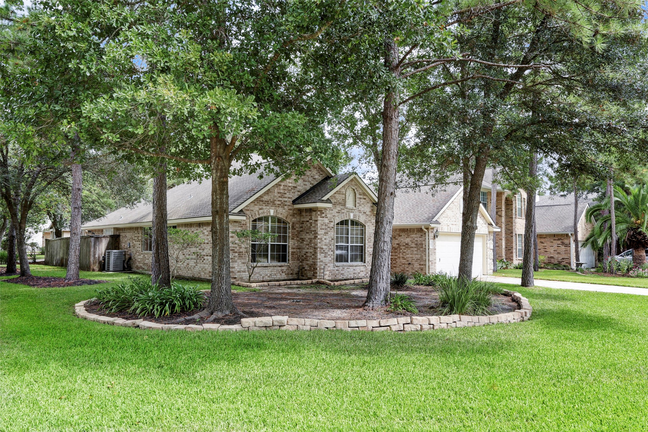 183 N Millport Circle Property Photo 1