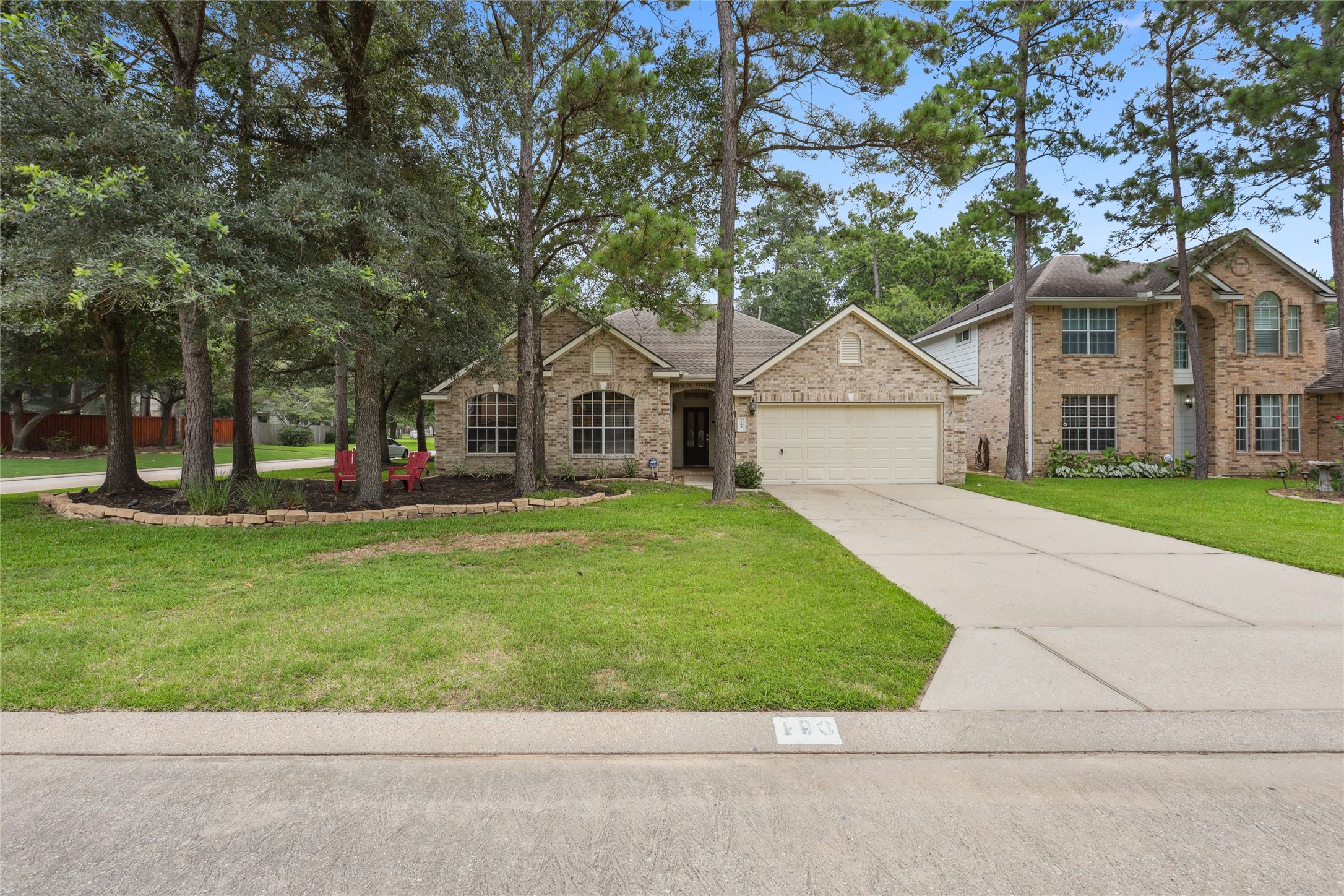 183 N Millport Circle Property Photo 2