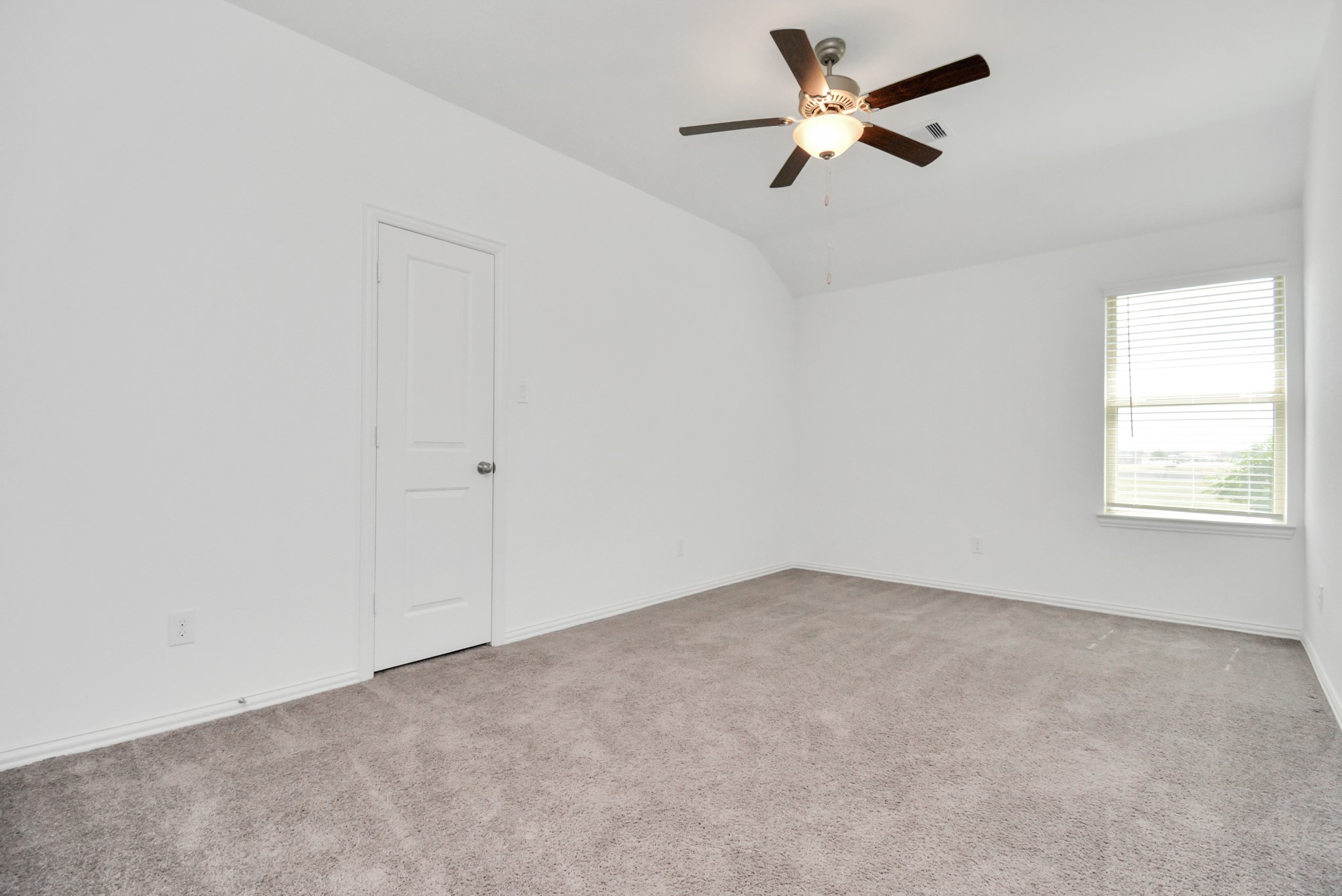 13002 Sheildaig Street Property Photo 34