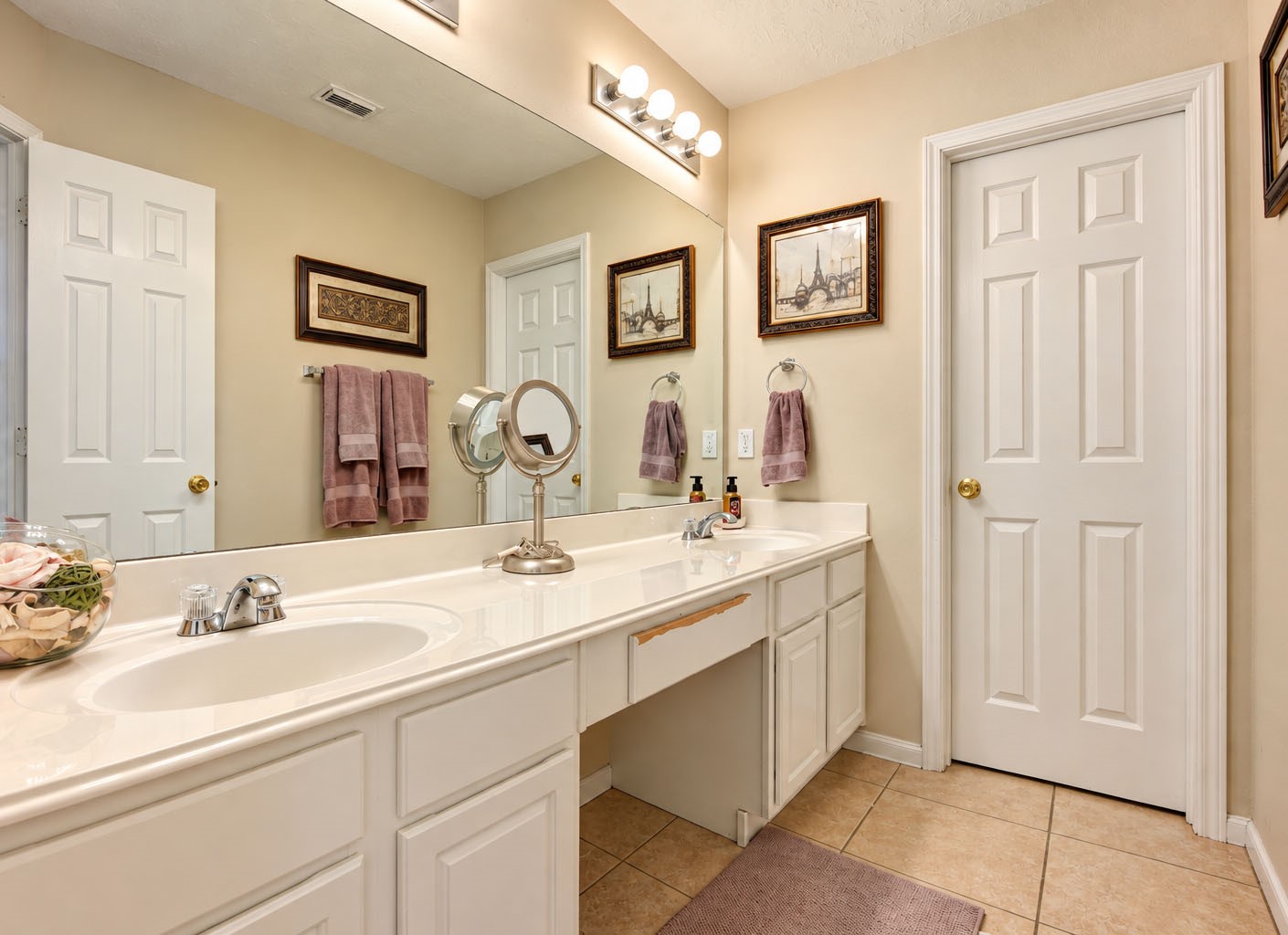 8111 Summer Wind Court Property Photo 16