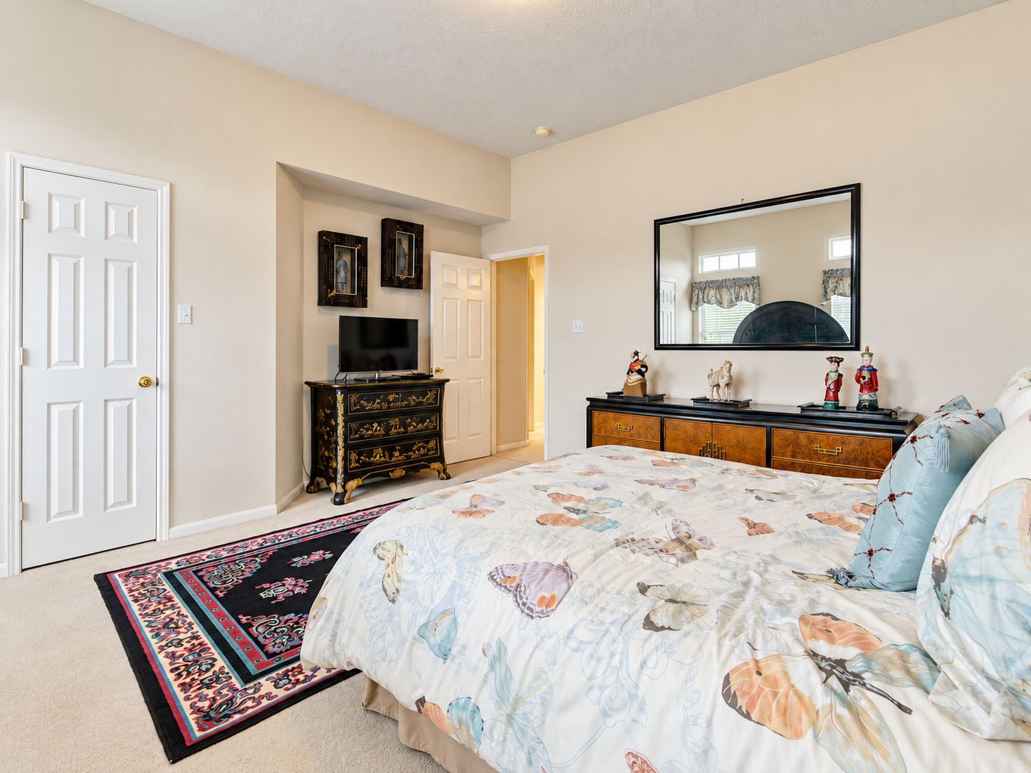 8111 Summer Wind Court Property Photo 17