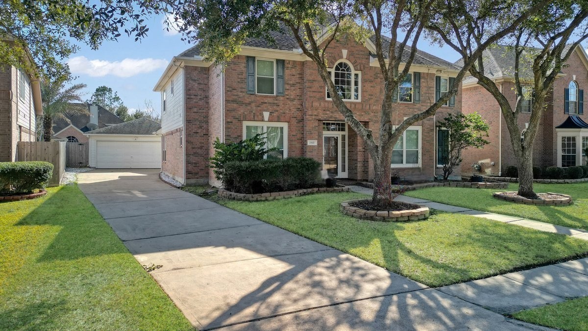 23327 Allister Court Property Photo 28