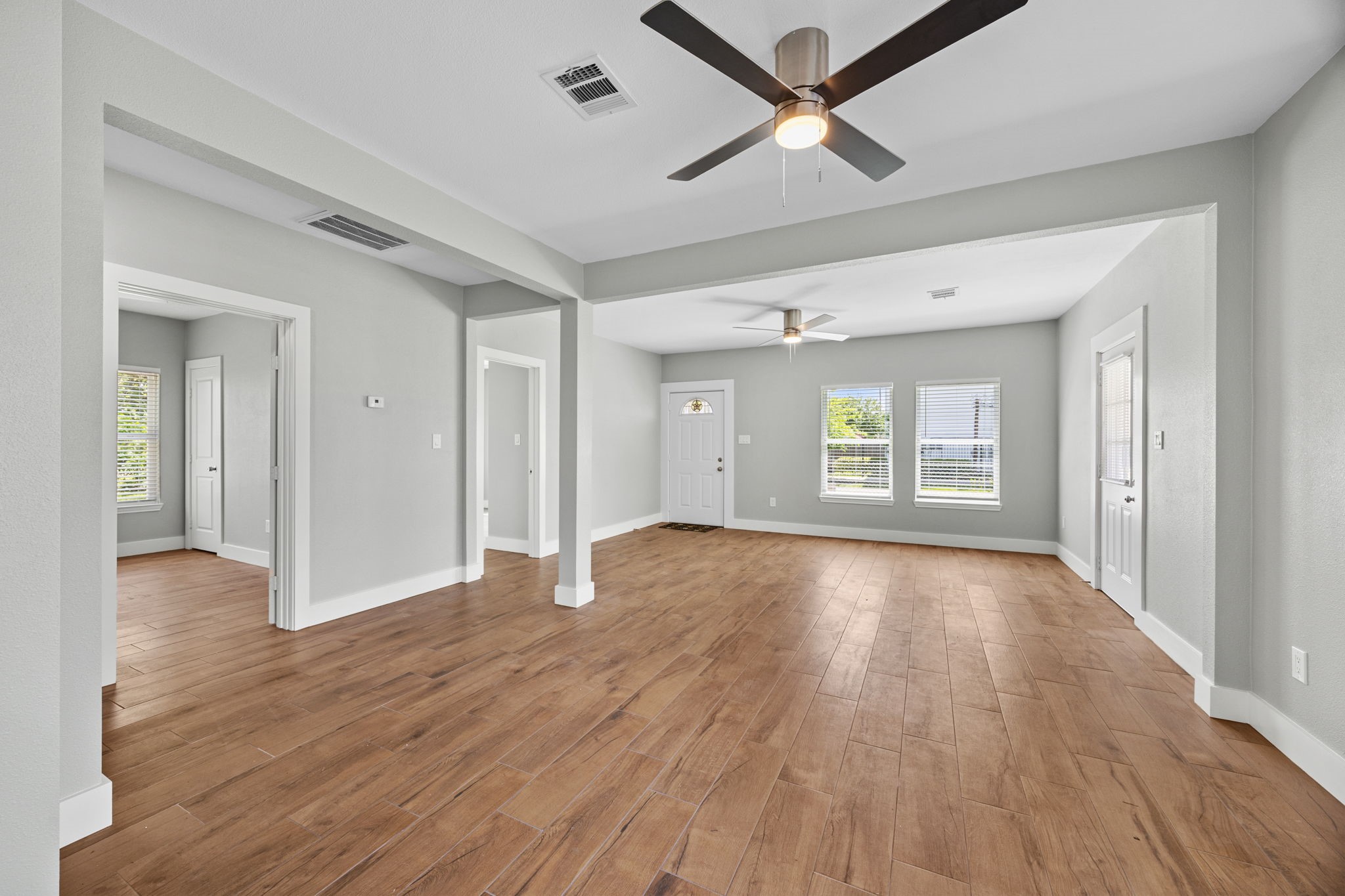 3916 Kennon Street Property Photo 5