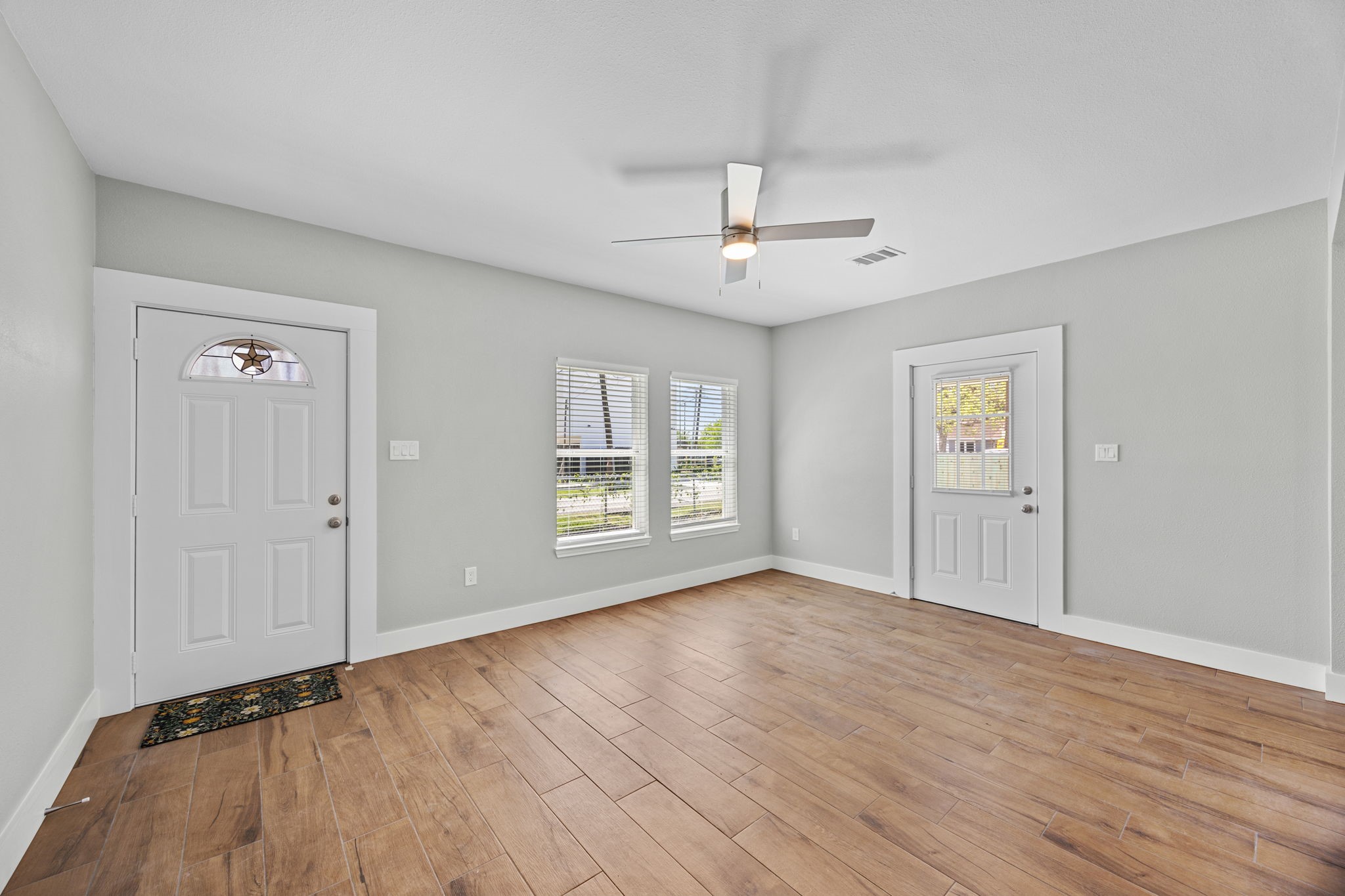 3916 Kennon Street Property Photo 21