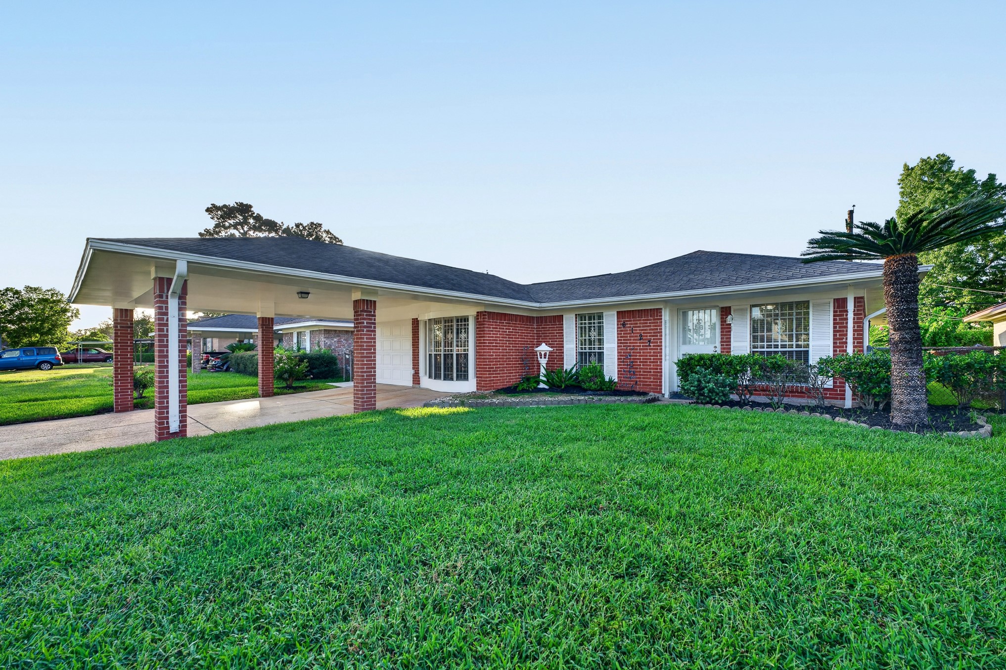 6127 Rietta Street Property Photo 4