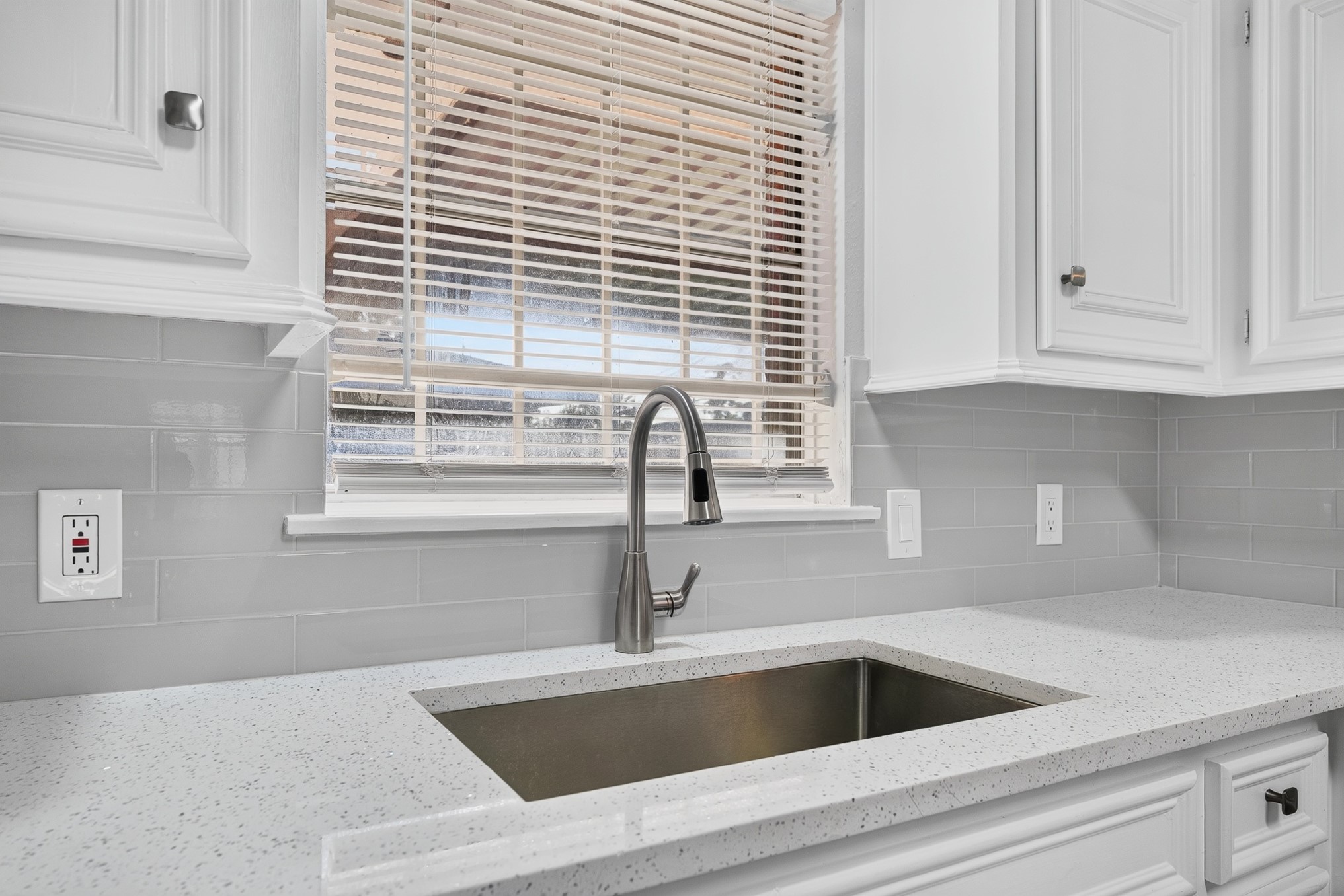 6127 Rietta Street Property Photo 14