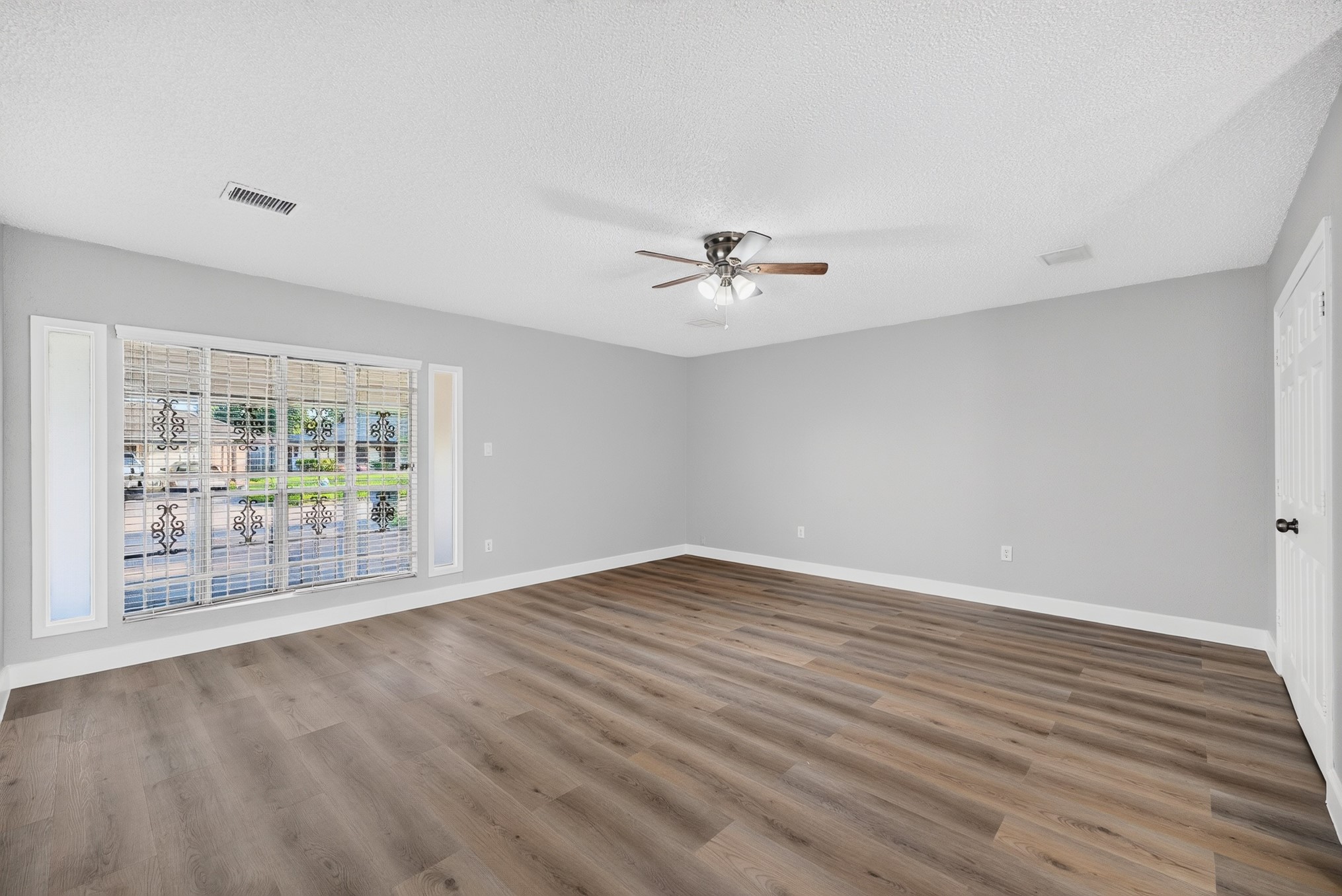 6127 Rietta Street Property Photo 18