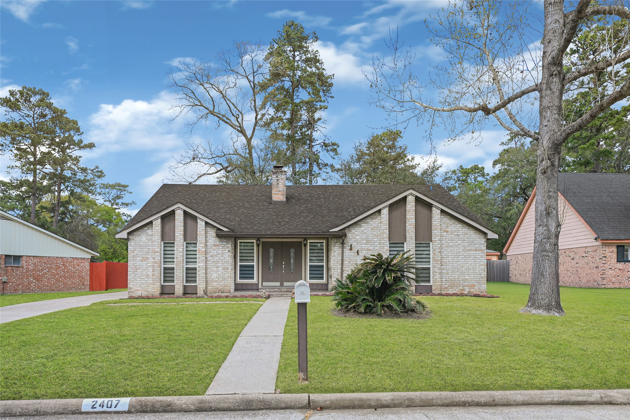 2407 Rambling Brook Drive Property Photo 1