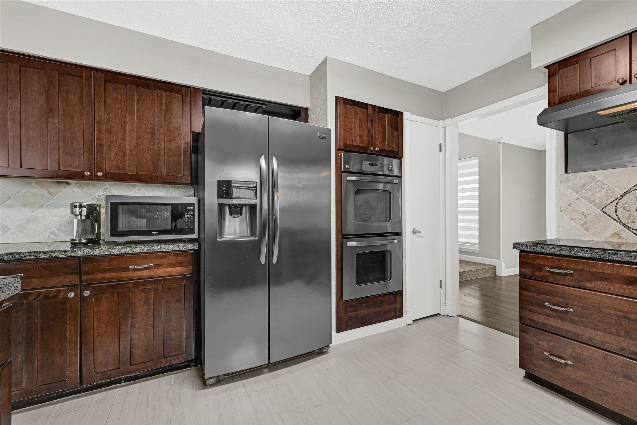 2407 Rambling Brook Drive Property Photo 2