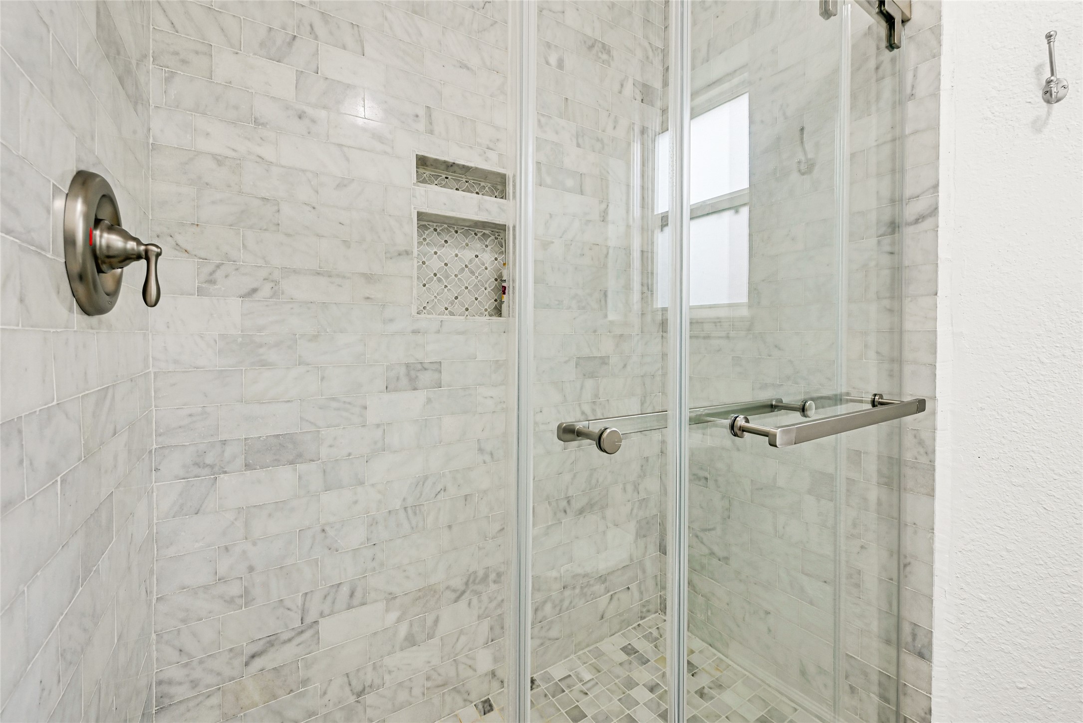 2407 Rambling Brook Drive Property Photo 11