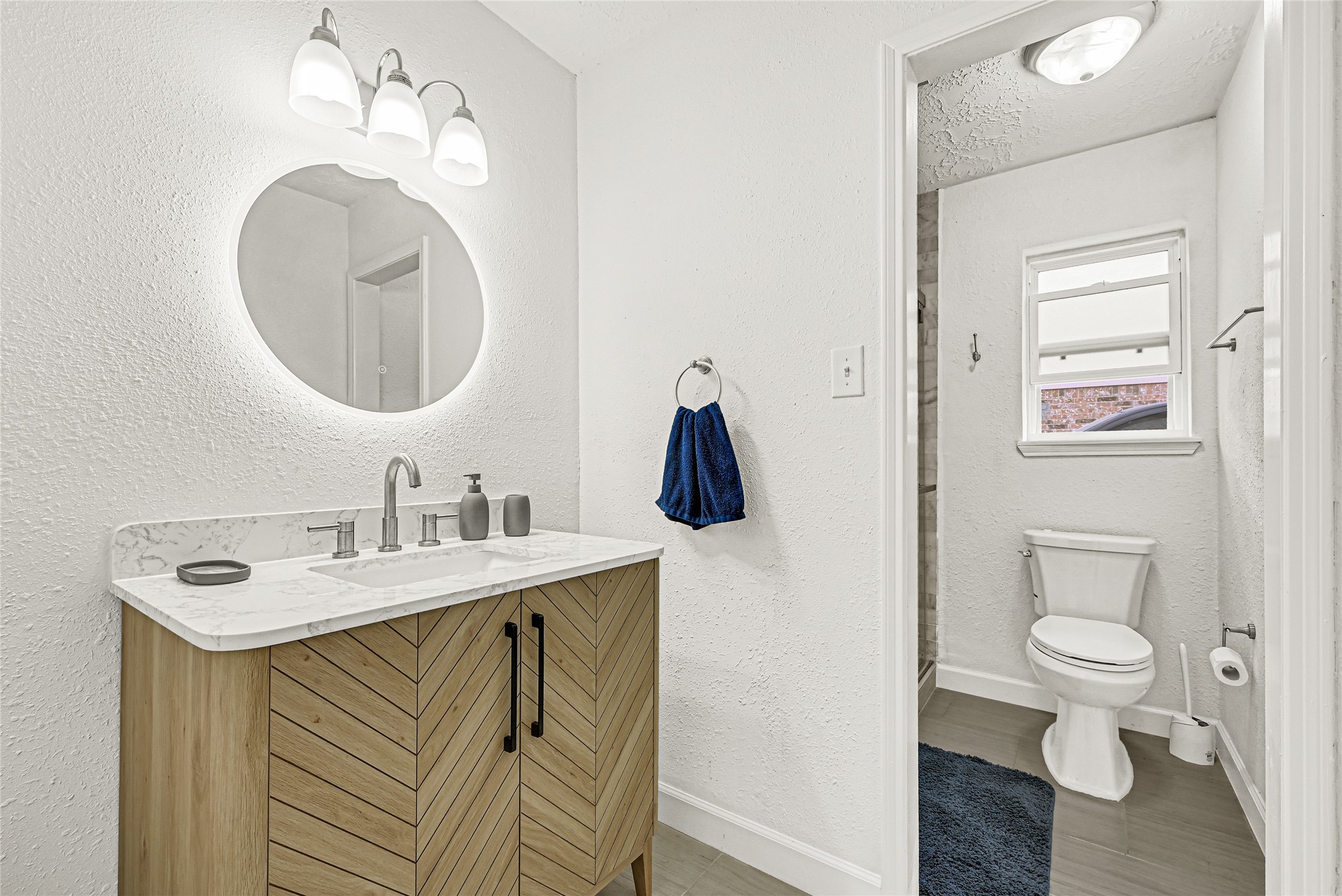 2407 Rambling Brook Drive Property Photo 12