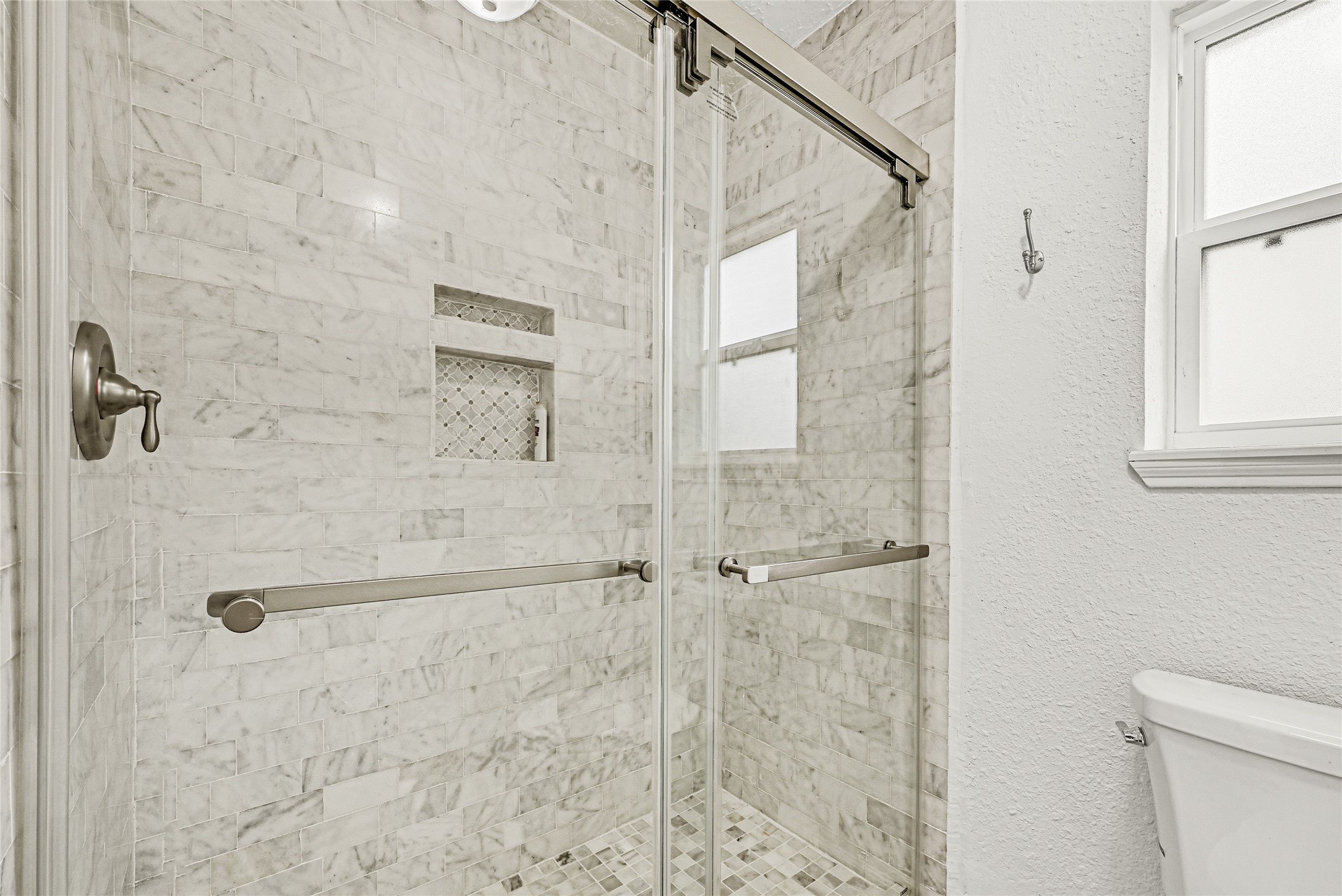 2407 Rambling Brook Drive Property Photo 18