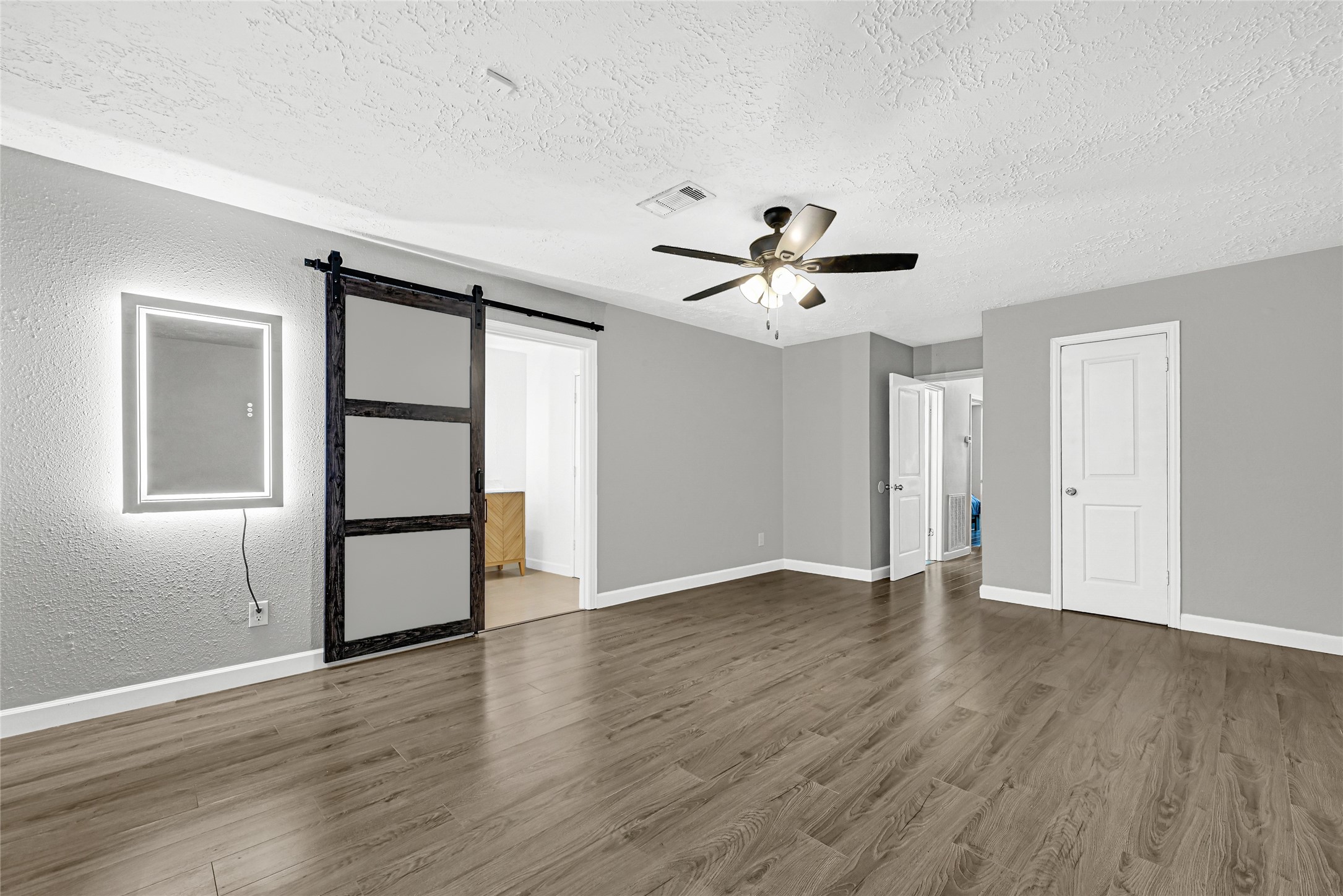 2407 Rambling Brook Drive Property Photo 22