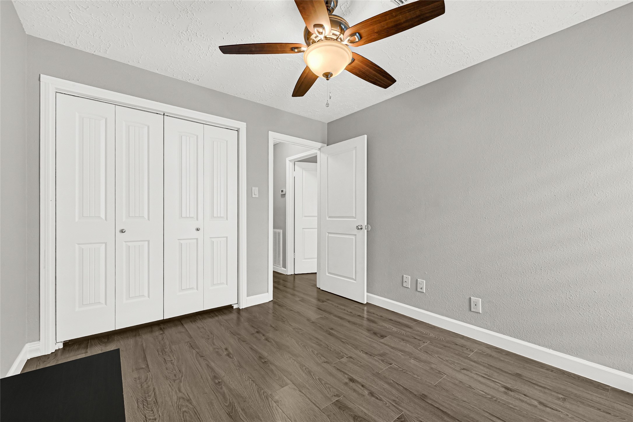 2407 Rambling Brook Drive Property Photo 28