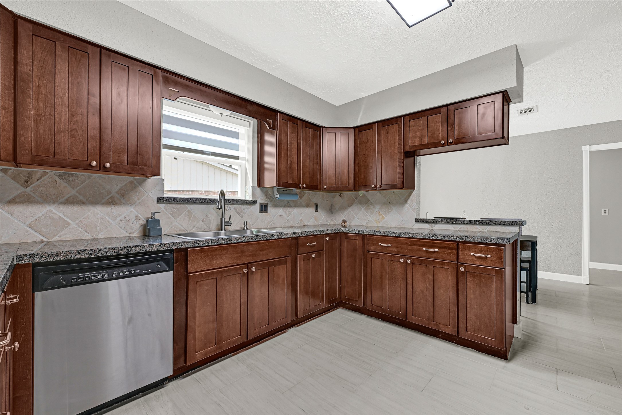 2407 Rambling Brook Drive Property Photo 35